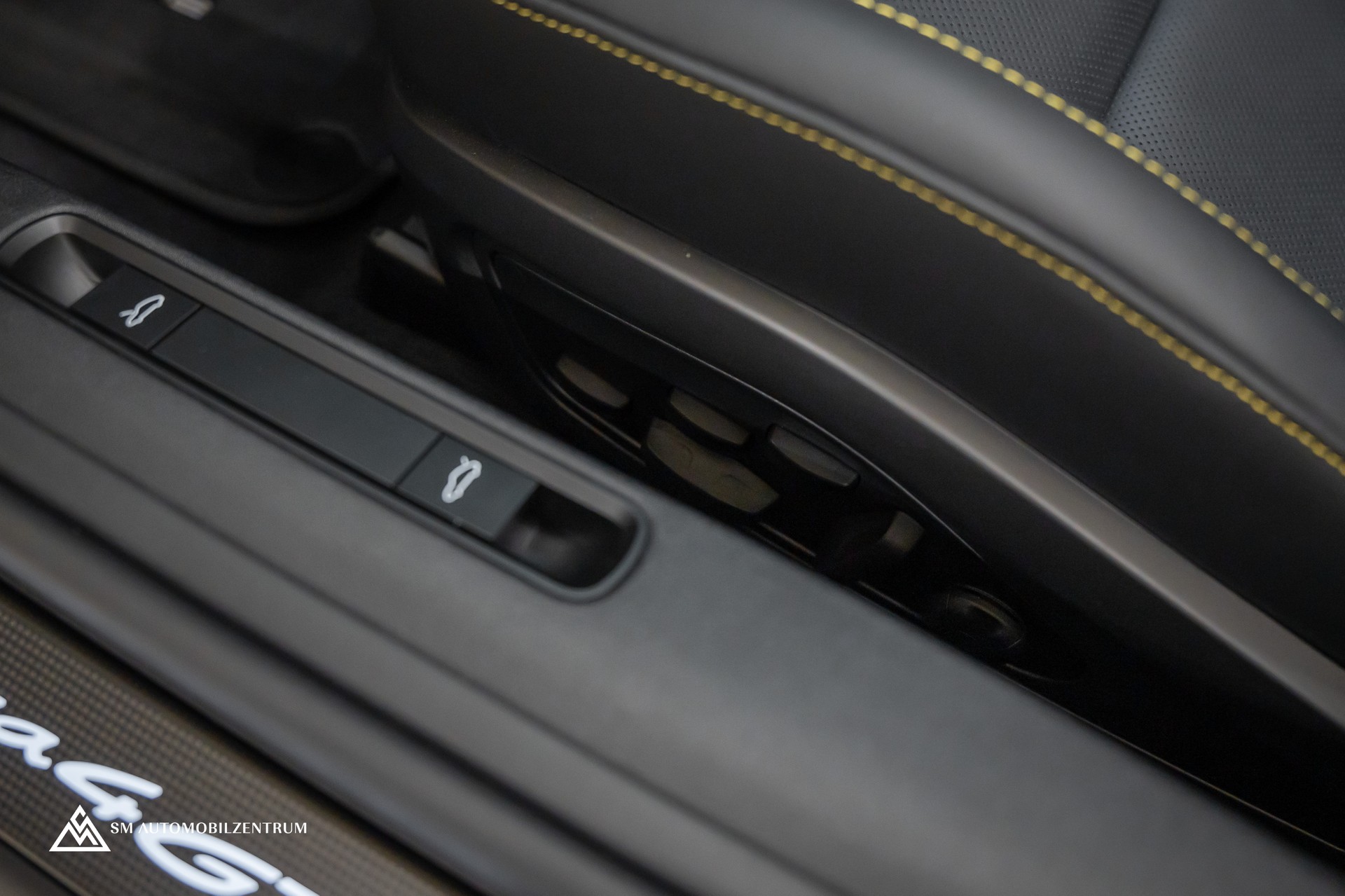 PORSCHE 911 Targa 4 GTS PDK / Werksgarantie / Liftsystem / 360° / PPF-image-37