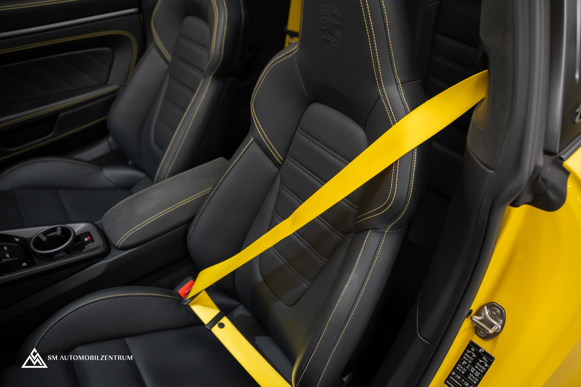 PORSCHE 911 Targa 4 GTS PDK / Werksgarantie / Liftsystem / 360° / PPF-image-25