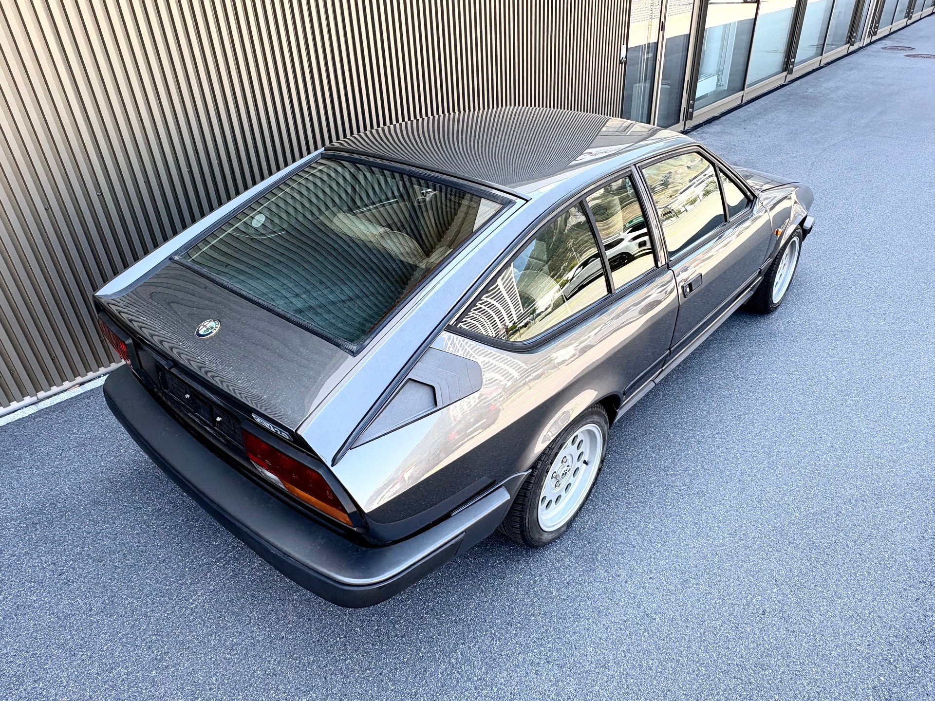 ALFA ROMEO GTV 2.0 L-image-6