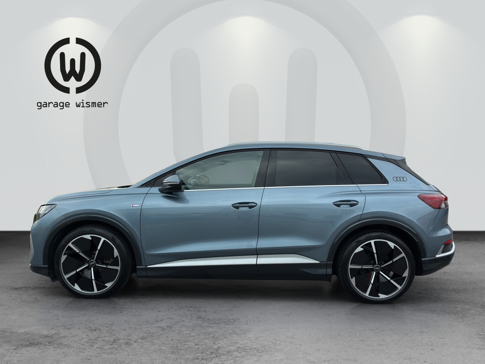 AUDI Q4 e-tron 45 quattro-image-1