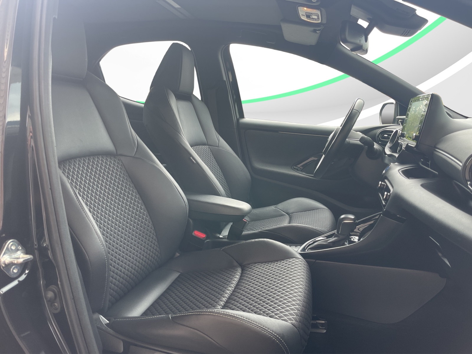 TOYOTA Yaris 1.5 Pop e-CVT-image-12