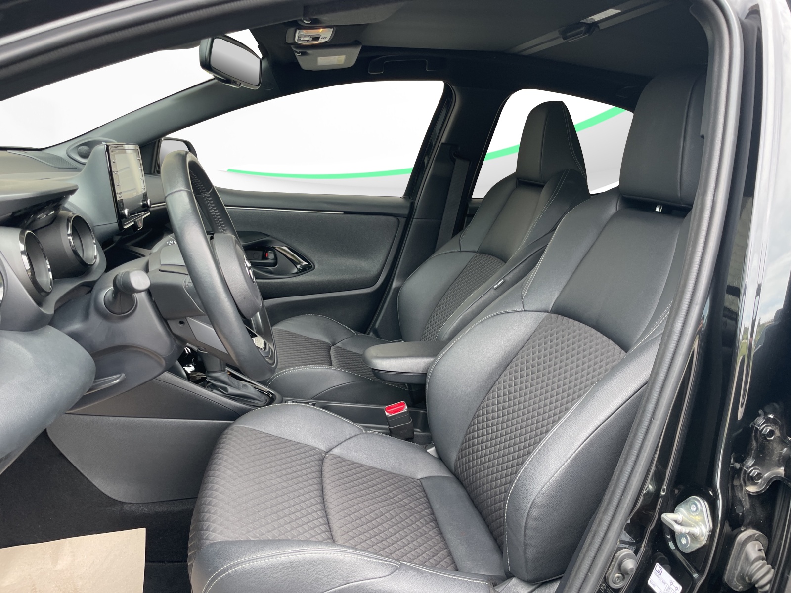 TOYOTA Yaris 1.5 Pop e-CVT-image-6