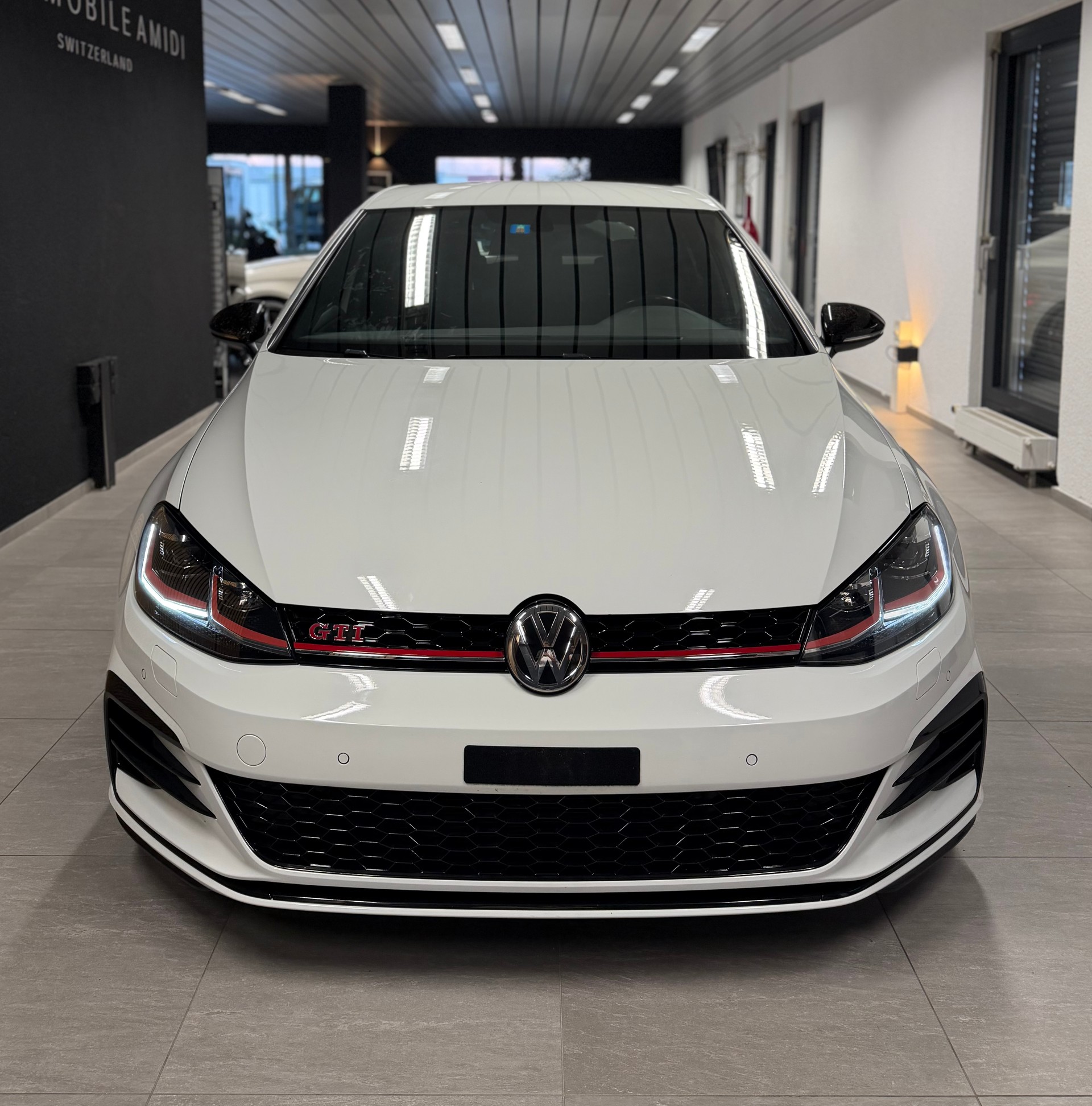 VW Golf 2.0 TSI GTI Performance DSG-image-1