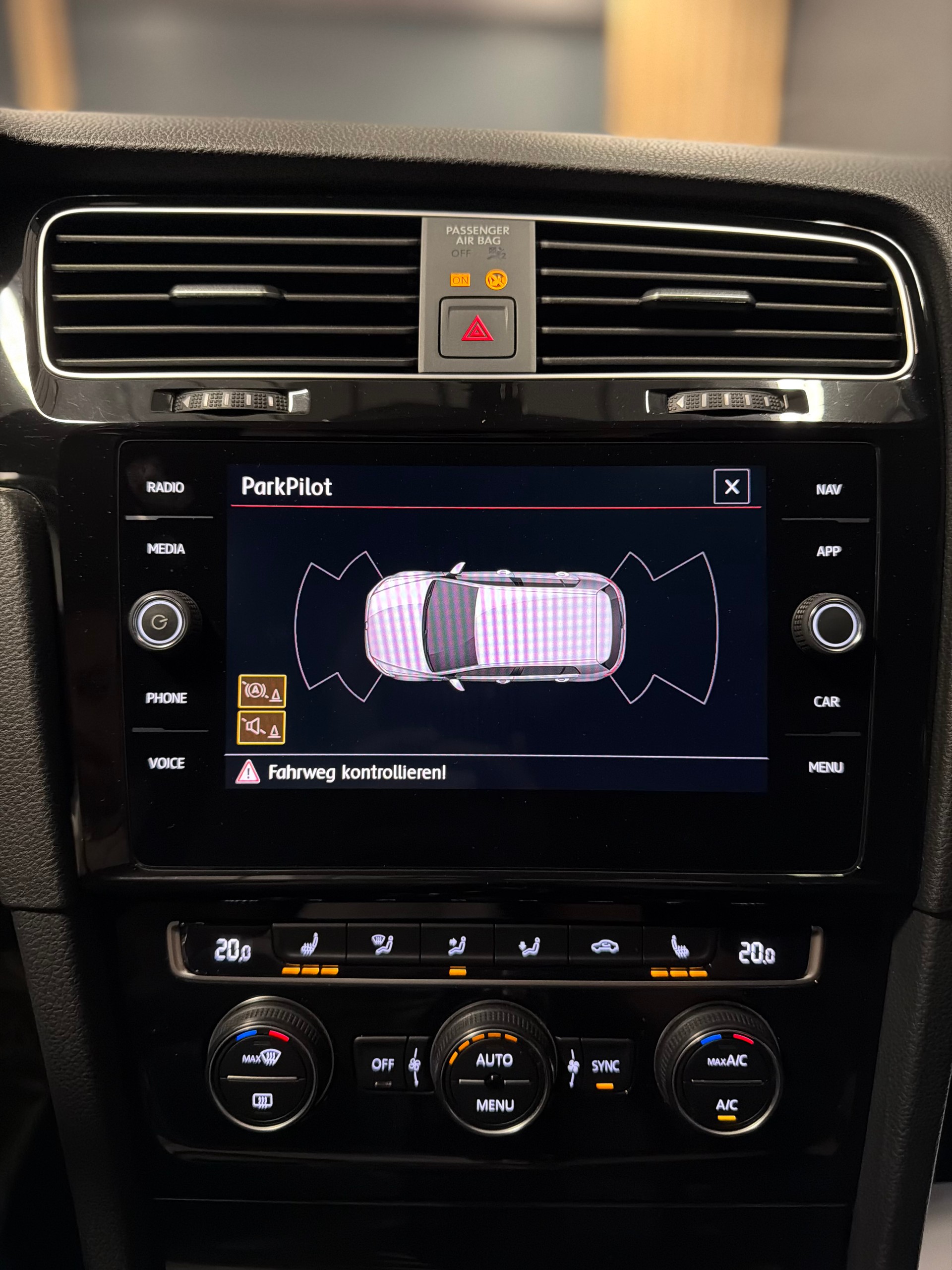VW Golf 2.0 TSI GTI Performance DSG-image-18