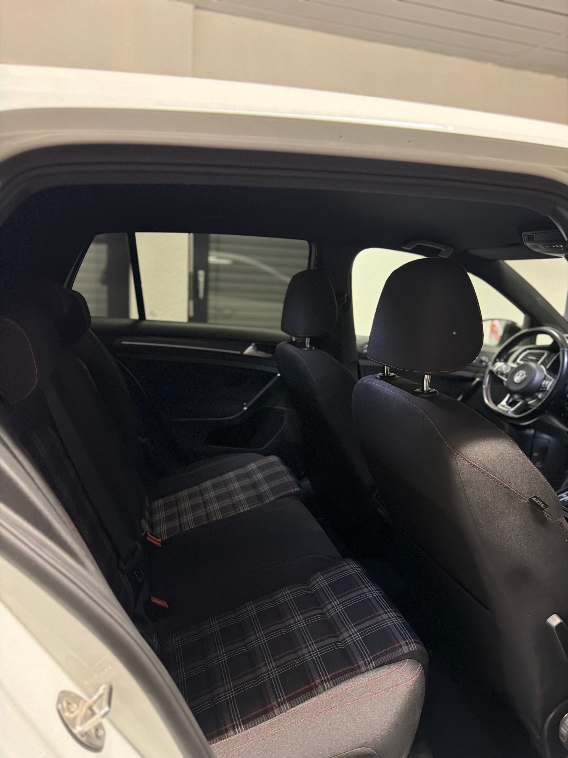 VW Golf 2.0 TSI GTI Performance DSG-image-14