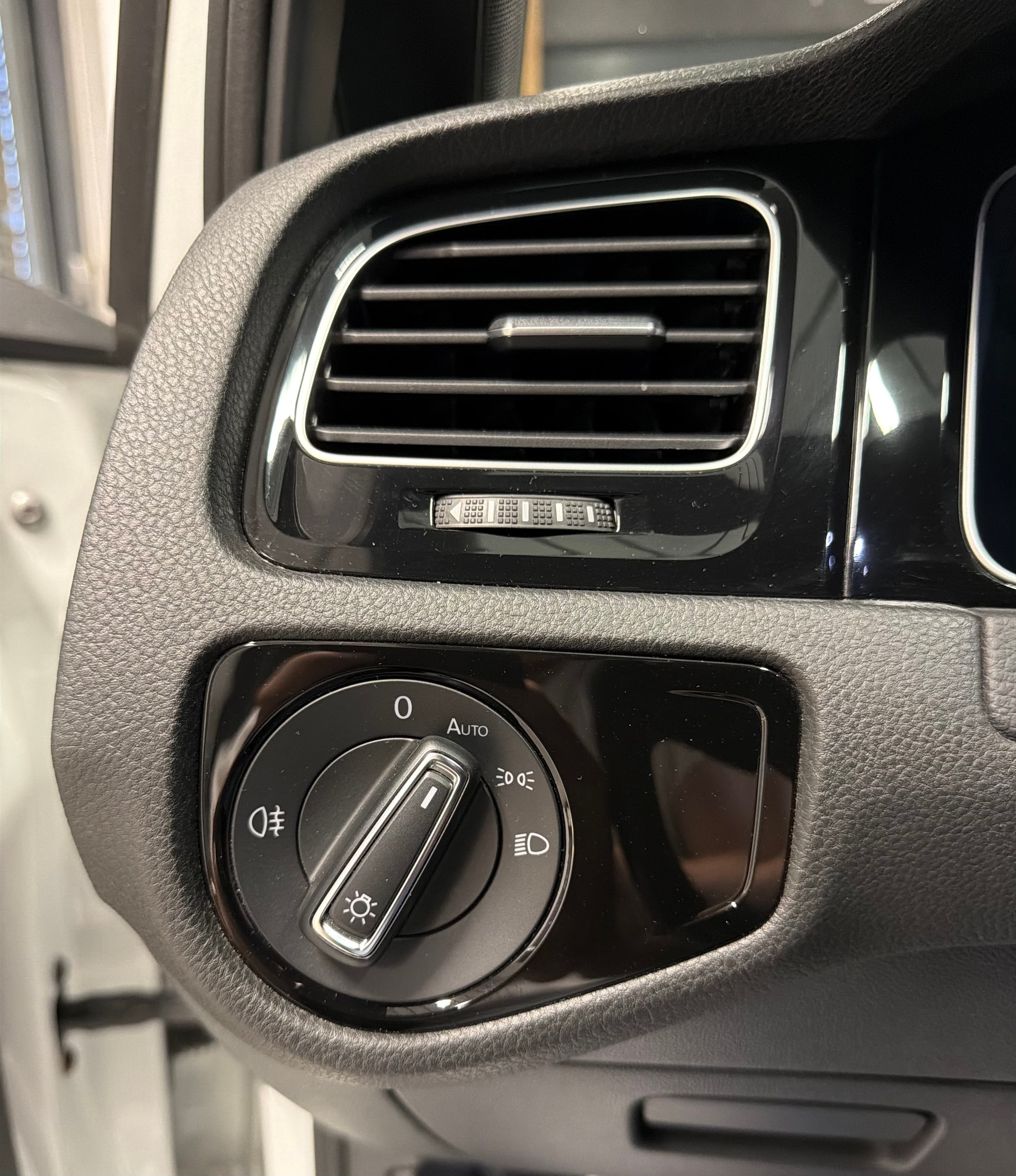 VW Golf 2.0 TSI GTI Performance DSG-image-15