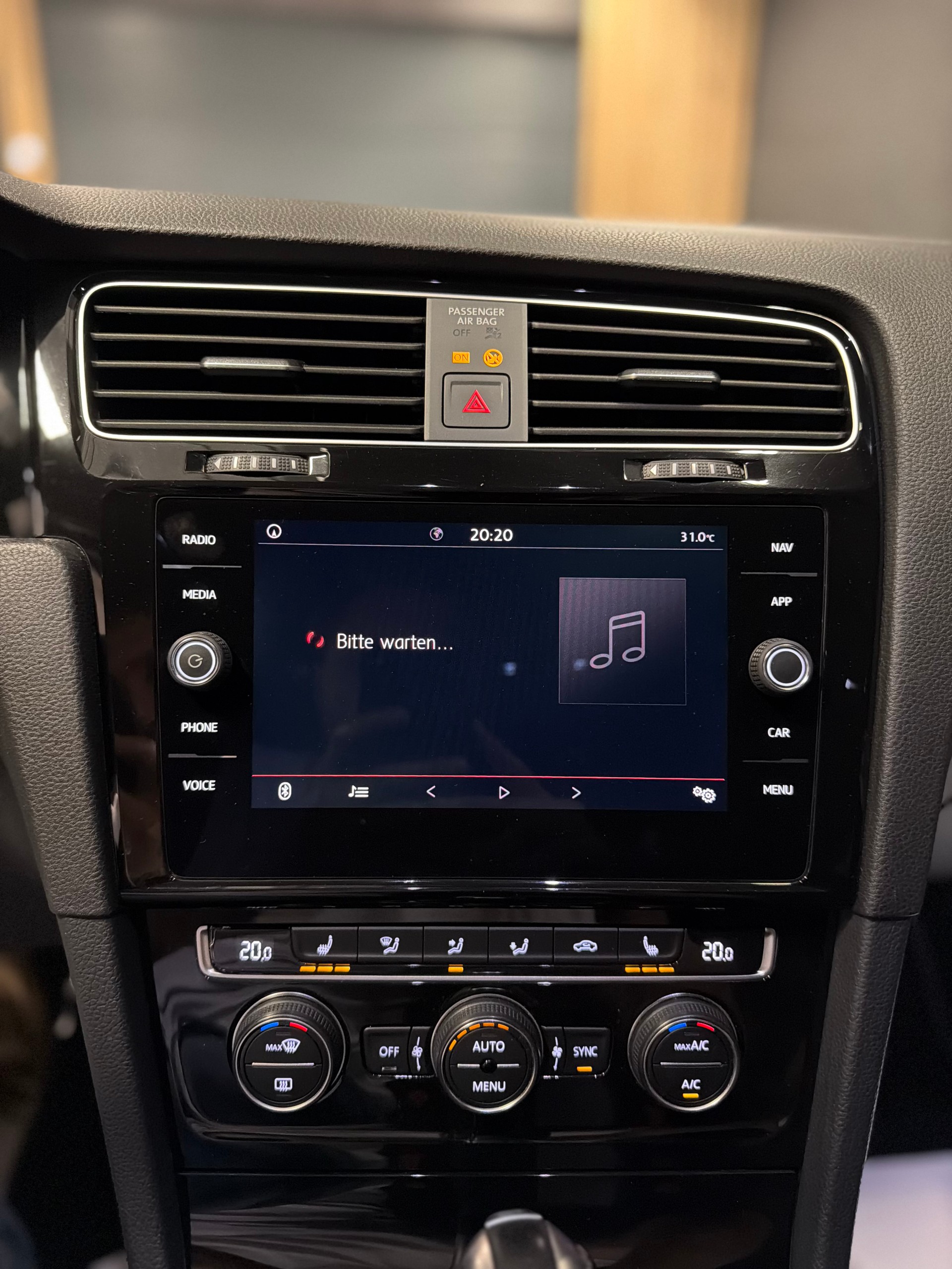 VW Golf 2.0 TSI GTI Performance DSG-image-17