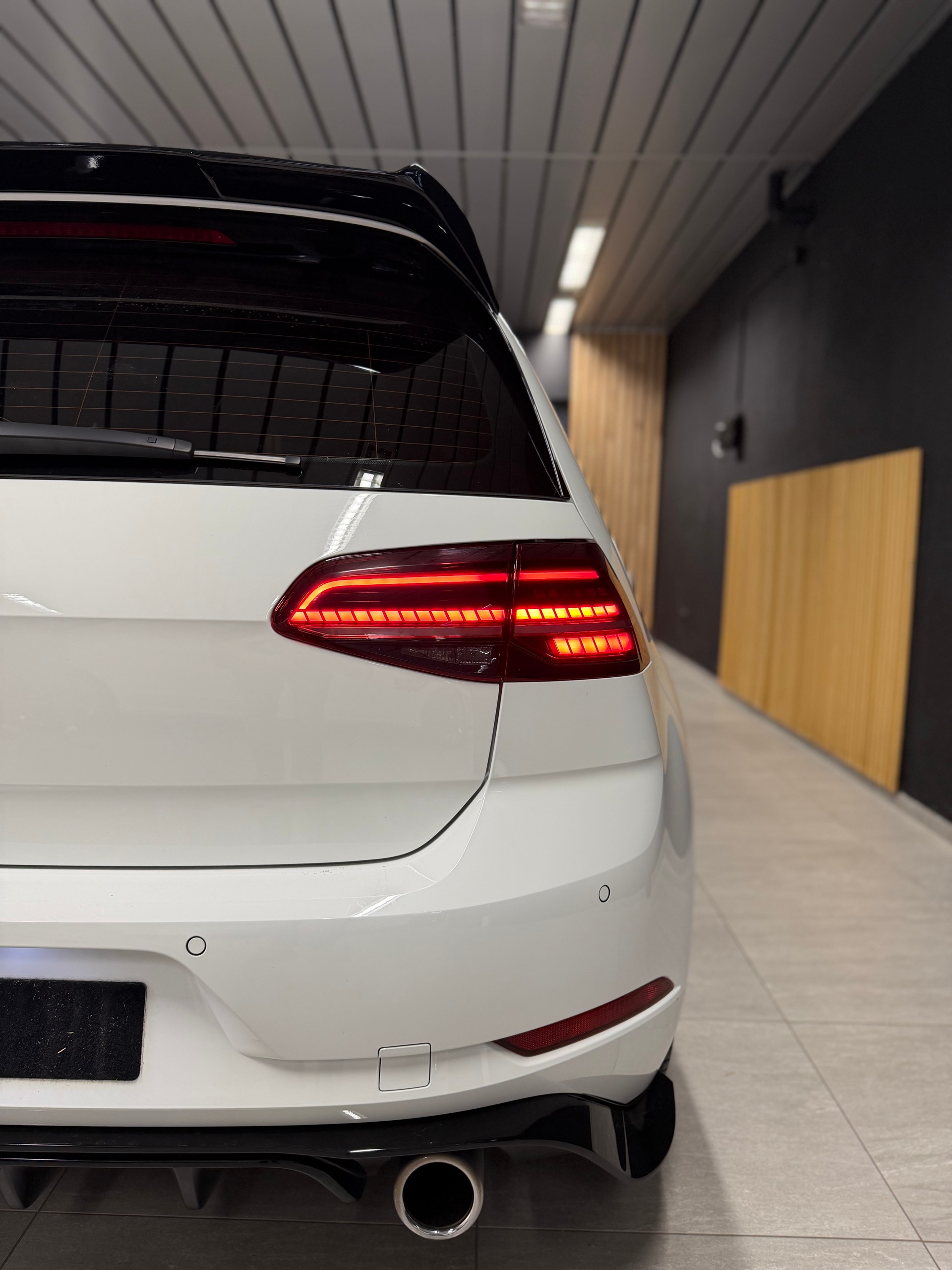 VW Golf 2.0 TSI GTI Performance DSG-image-5