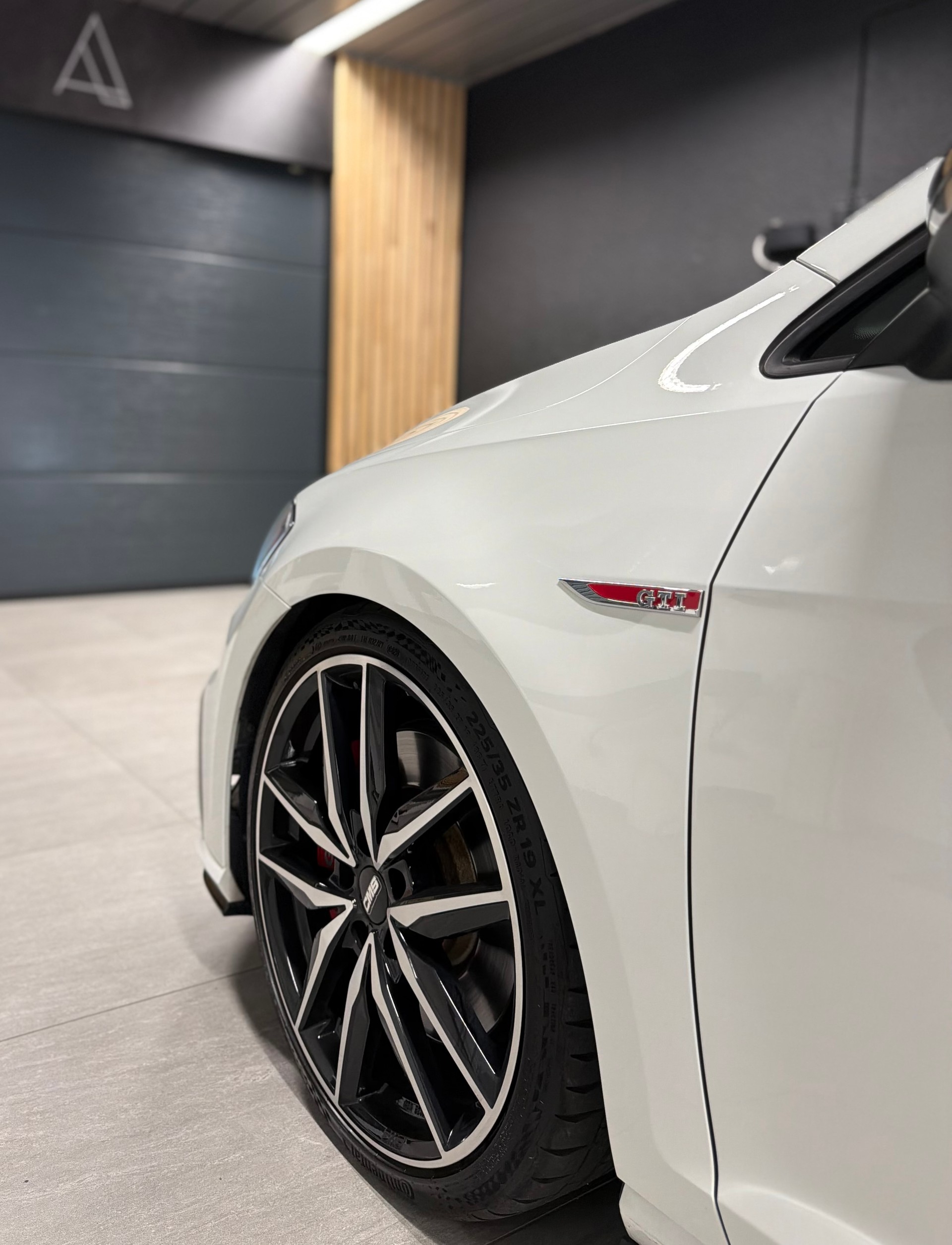 VW Golf 2.0 TSI GTI Performance DSG-image-6