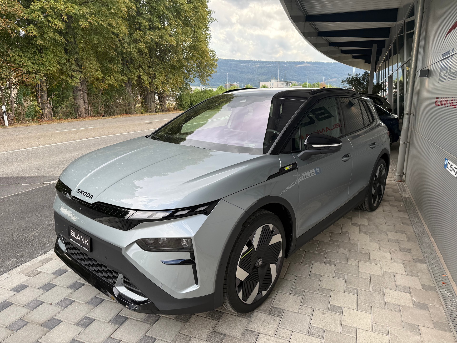 SKODA Elroq RS 4x4 MAXX-image-2