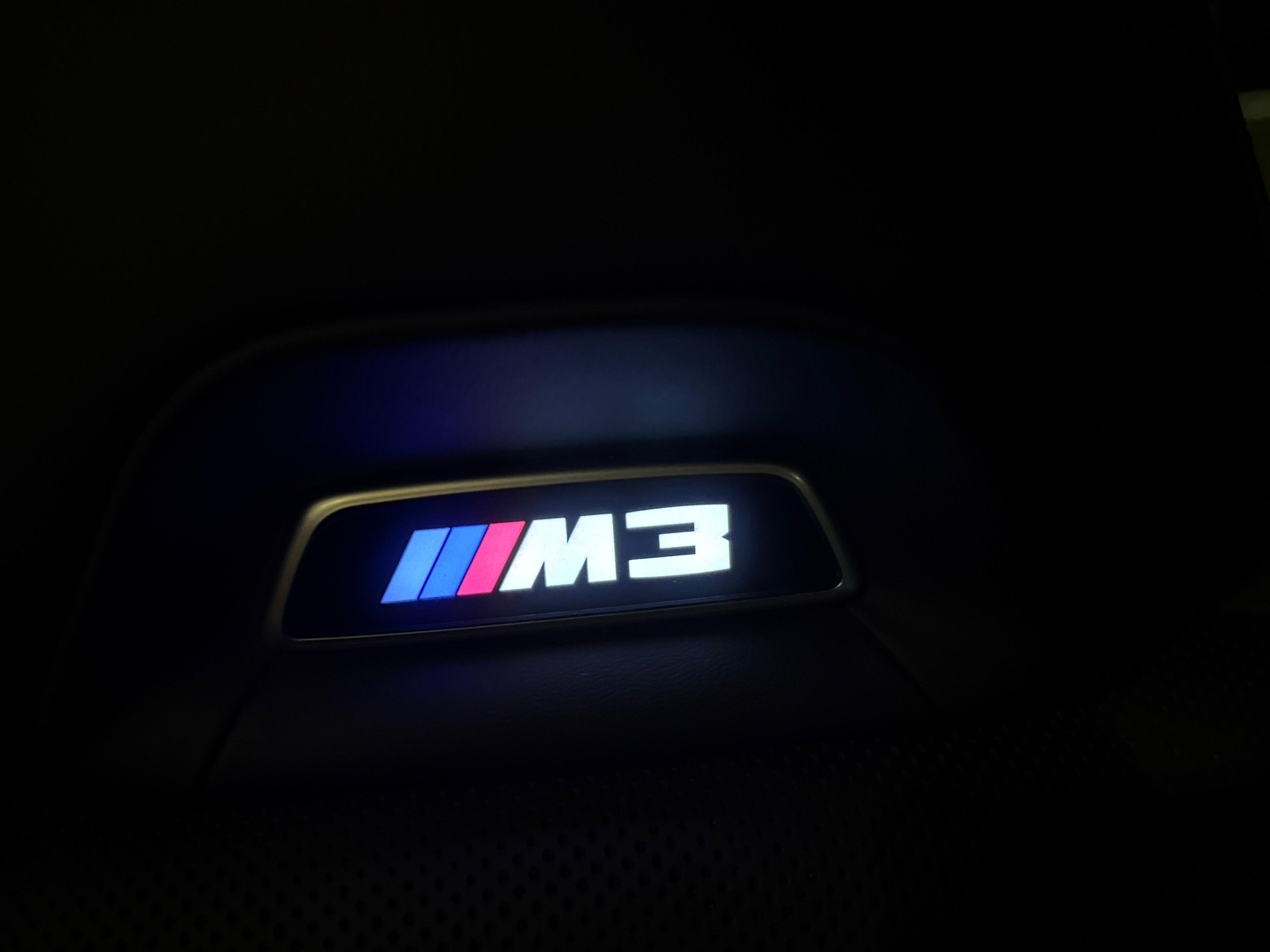 BMW M3 Competition xDrive-image-14