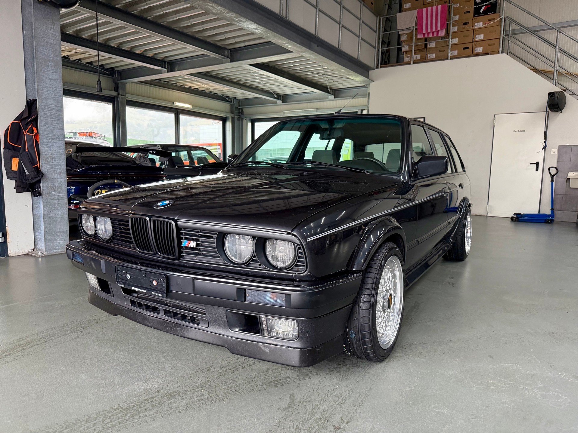 BMW 325iX A Touring-image-3
