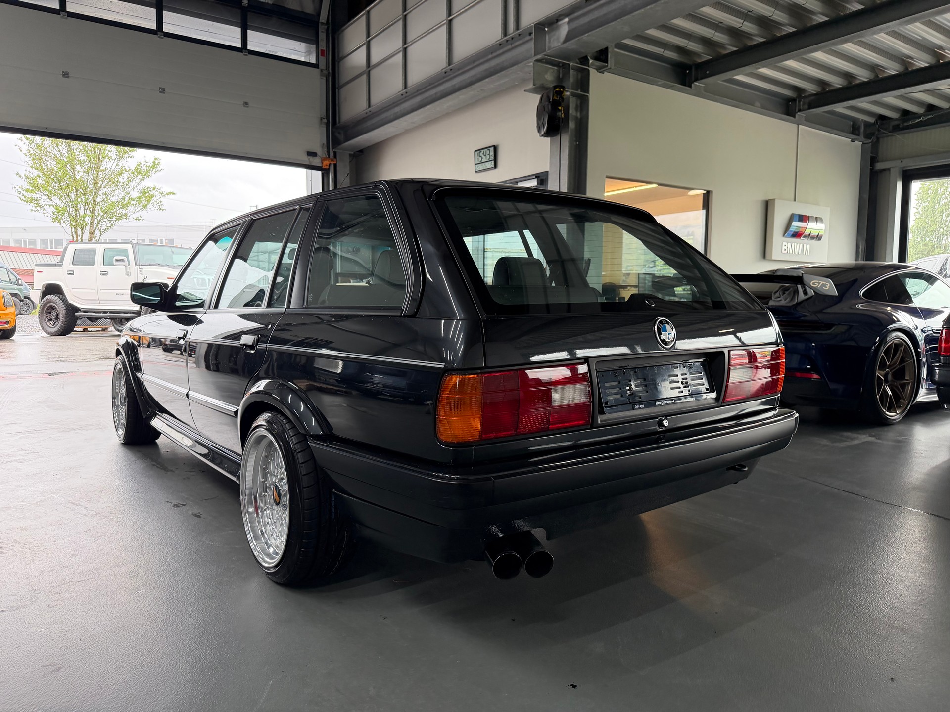 BMW 325iX A Touring-image-4