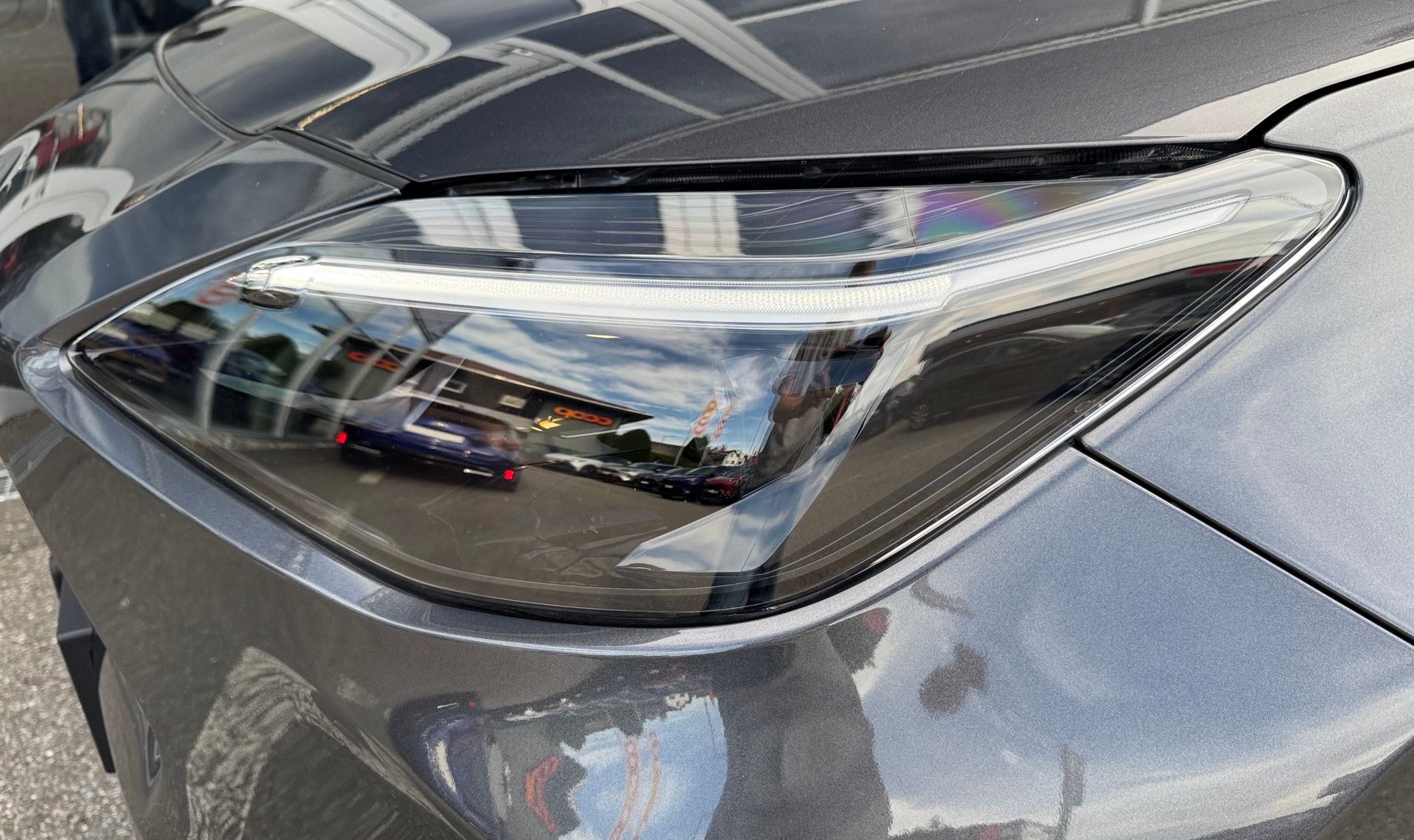TOYOTA Yaris Cross 1.5 Comfort e-CVT-image-2
