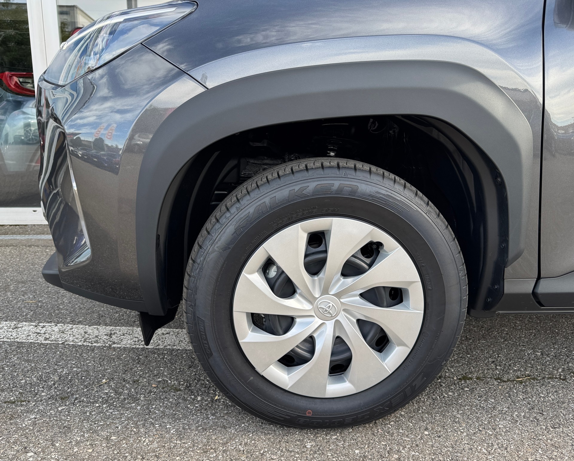 TOYOTA Yaris Cross 1.5 Comfort e-CVT-image-4