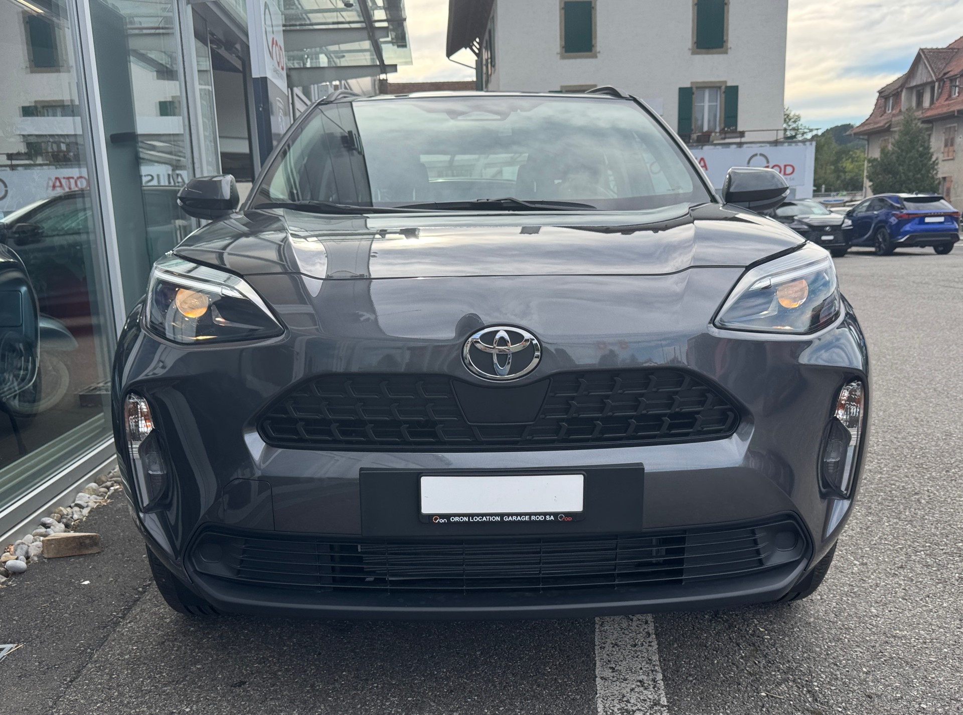 TOYOTA Yaris Cross 1.5 Comfort e-CVT-image-1