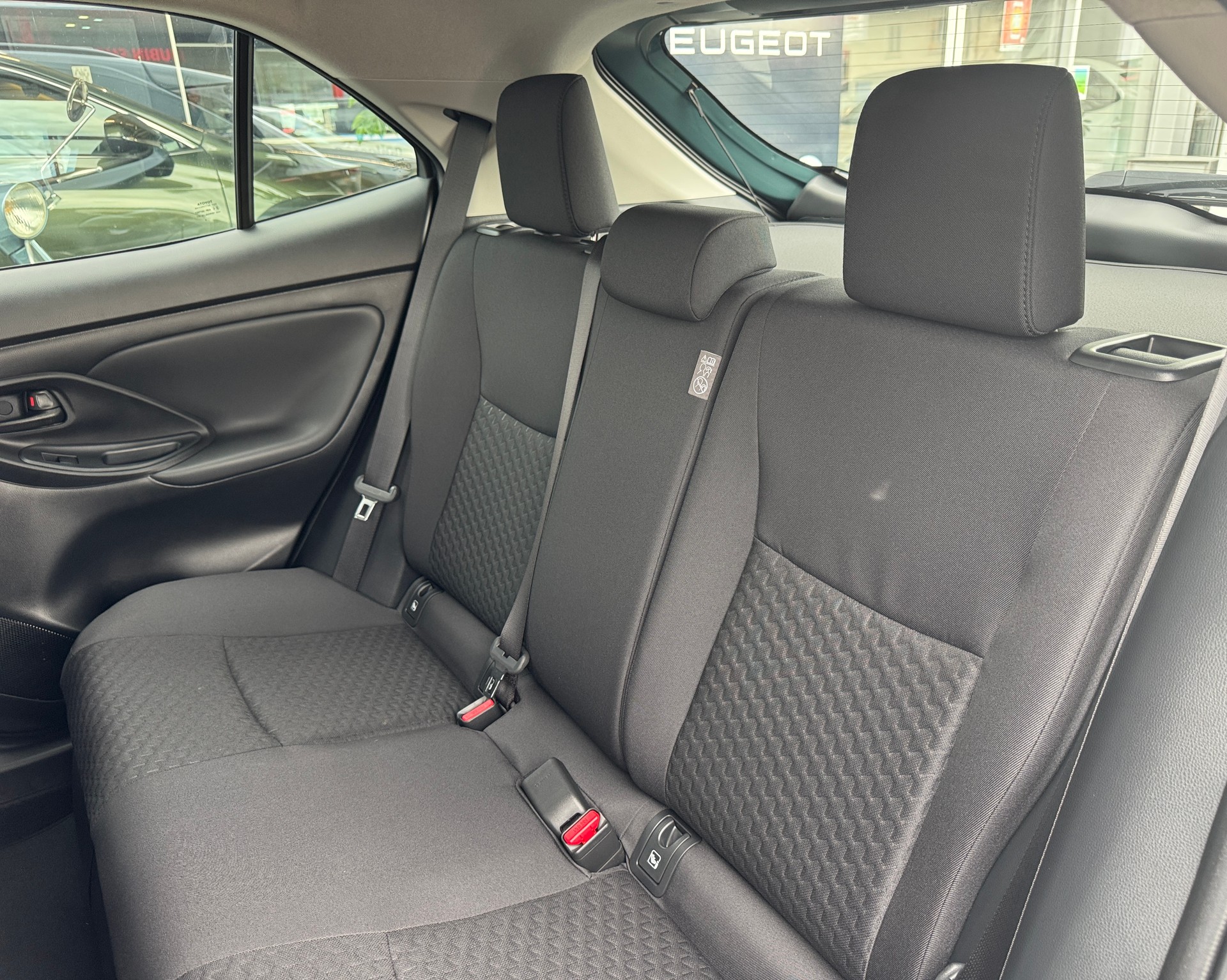 TOYOTA Yaris Cross 1.5 Comfort e-CVT-image-13