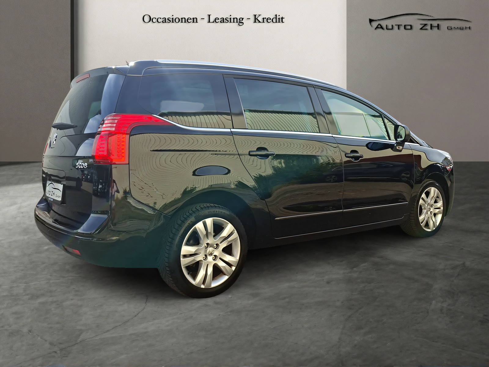 PEUGEOT 5008 1.6 16V T Sport Pack Automatic-image-3