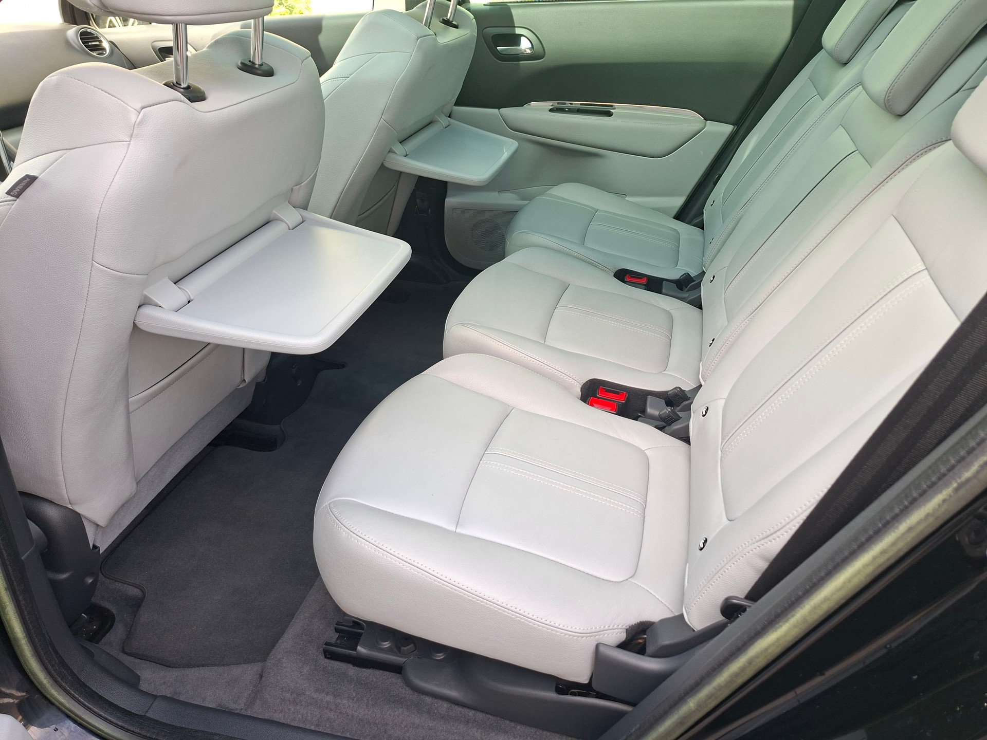 PEUGEOT 5008 1.6 16V T Sport Pack Automatic-image-9