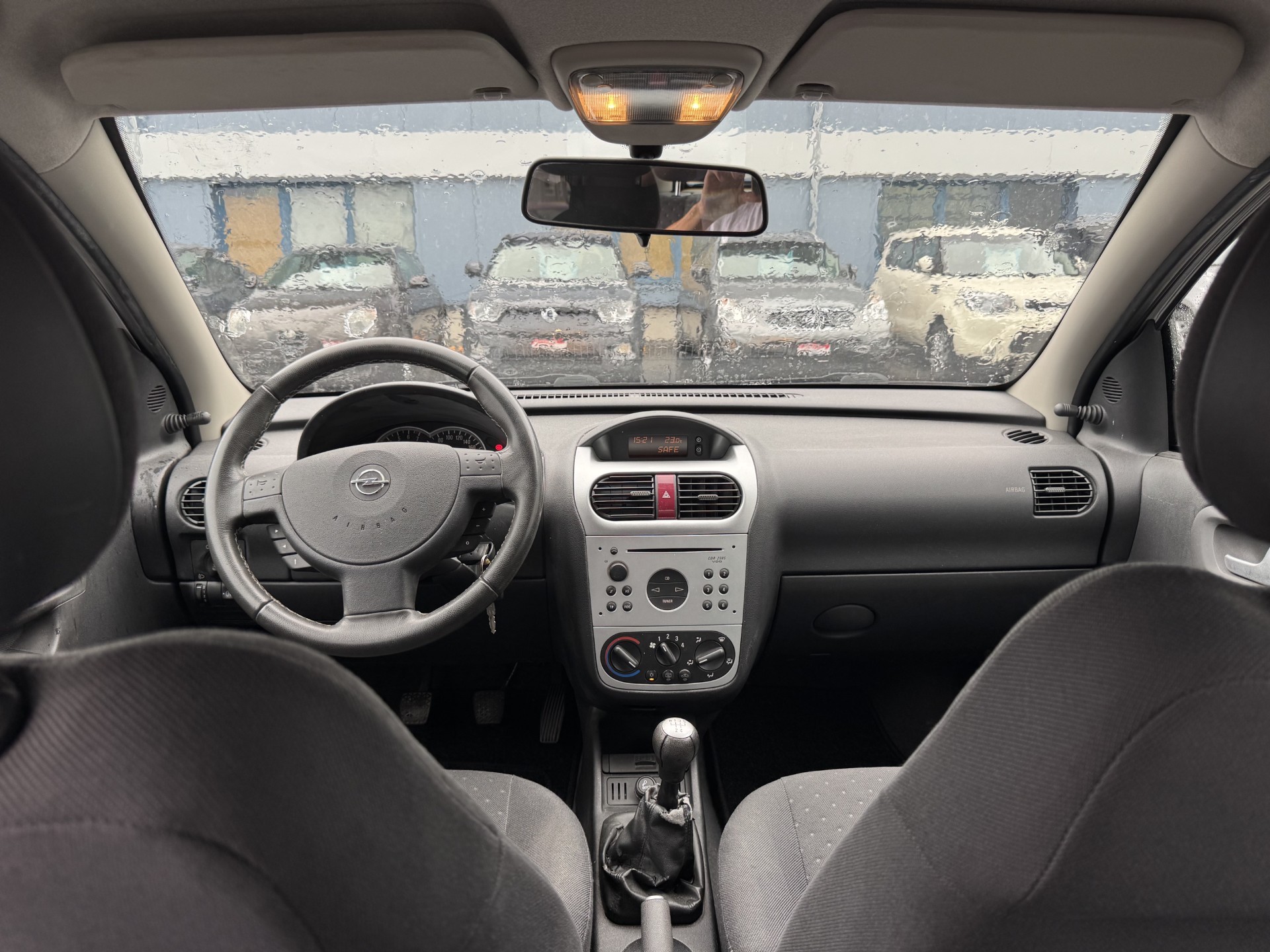 OPEL Corsa 1.2 16V Njoy-image-10