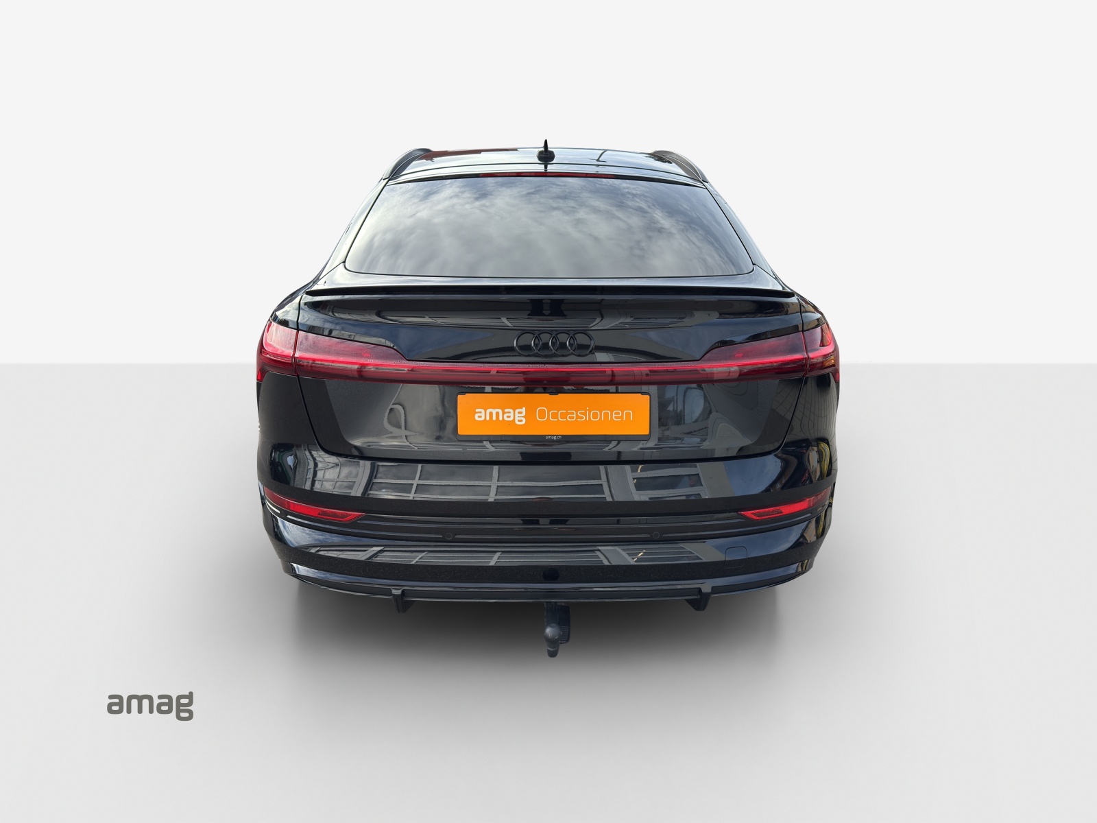 AUDI e-tron 55 Sportback S Line quattro-image-4