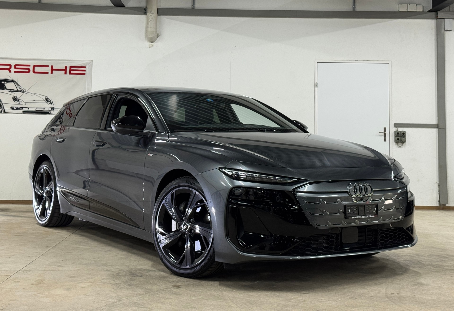 AUDI A6 Avant e-tron S-LINE quattro 428PS // CH-Fahrzeug // Paket Premium experience-image-2