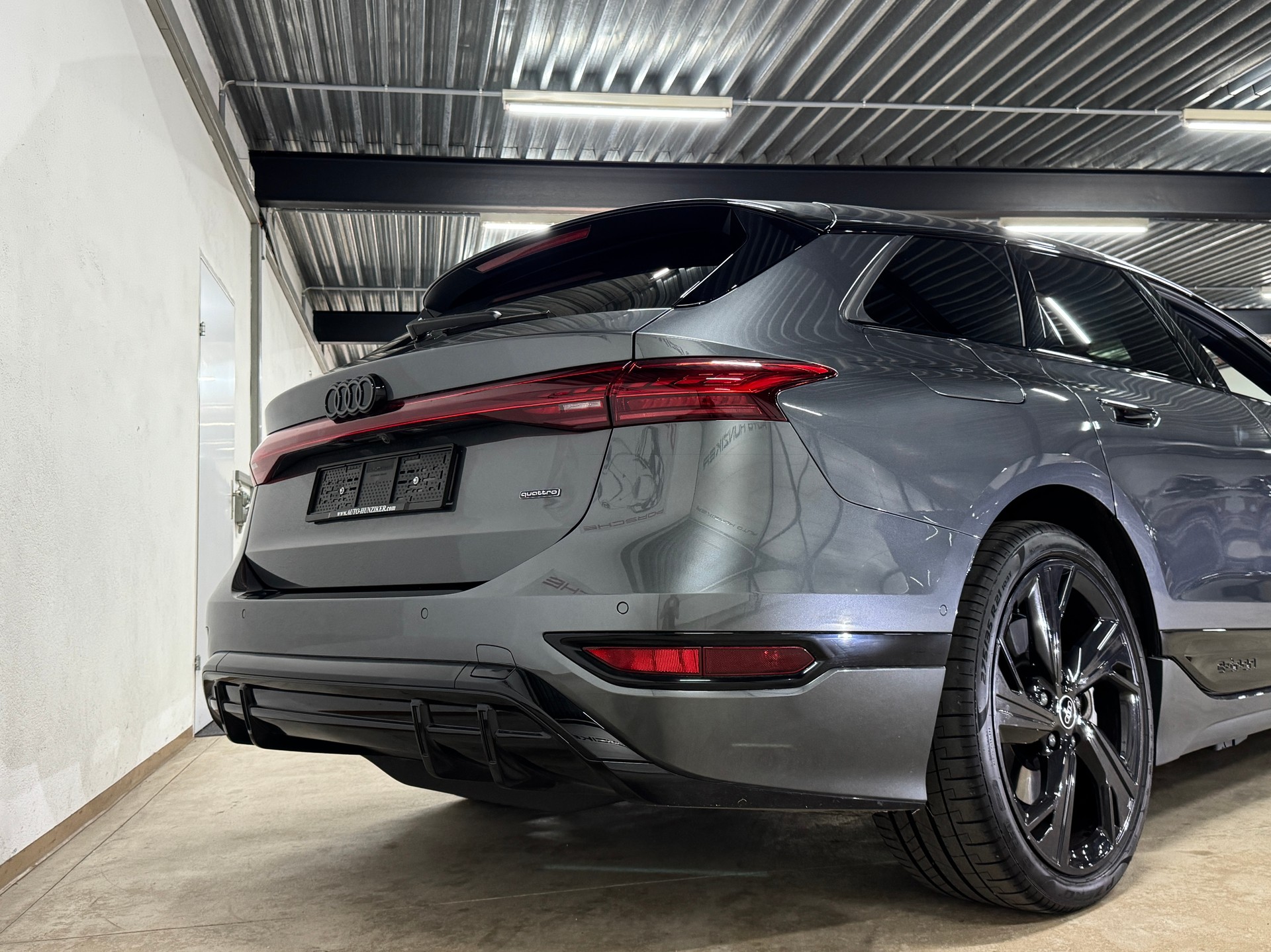 AUDI A6 Avant e-tron S-LINE quattro 428PS // CH-Fahrzeug // Paket Premium experience-image-5