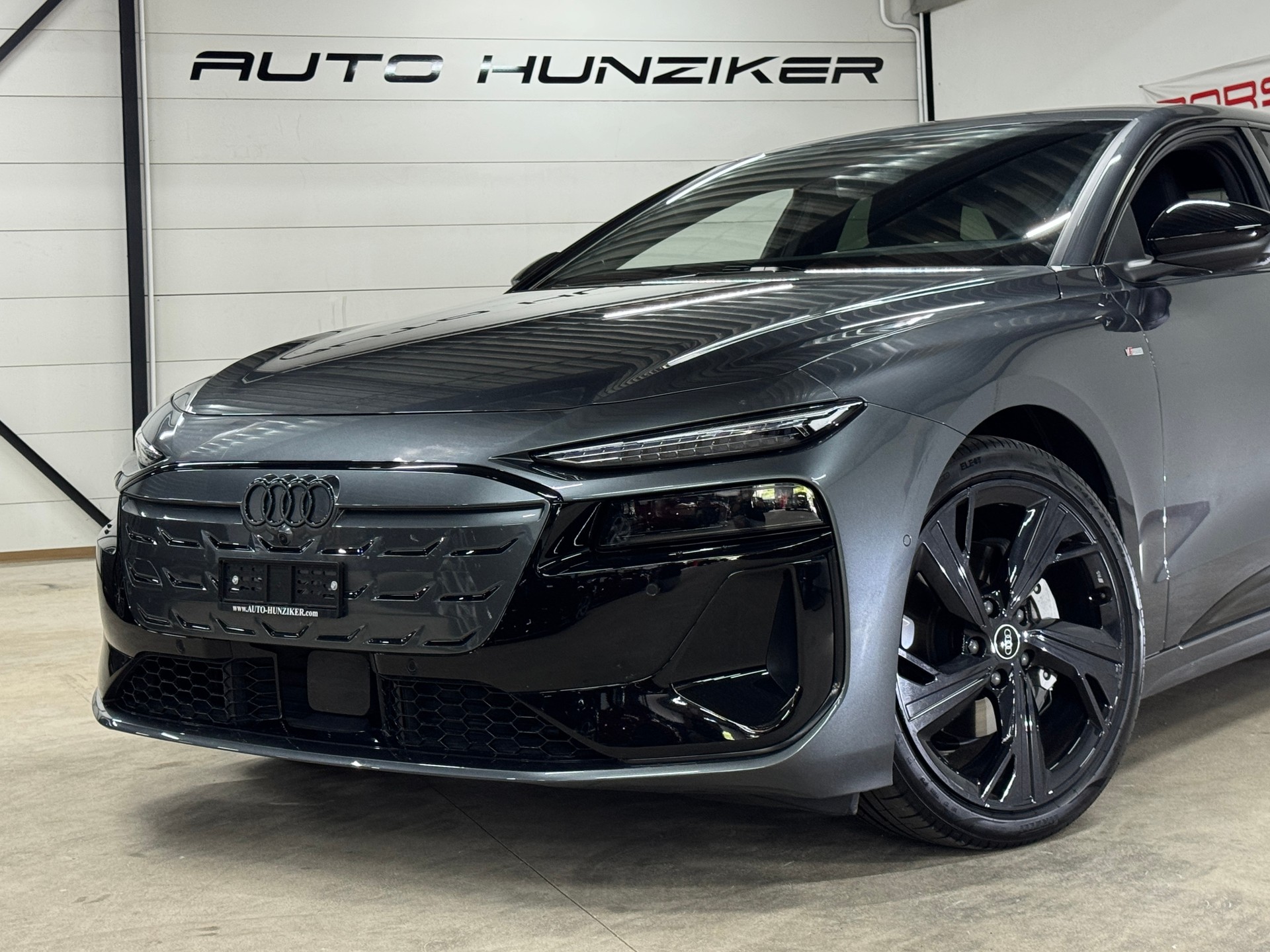 AUDI A6 Avant e-tron S-LINE quattro 428PS // CH-Fahrzeug // Paket Premium experience-image-1