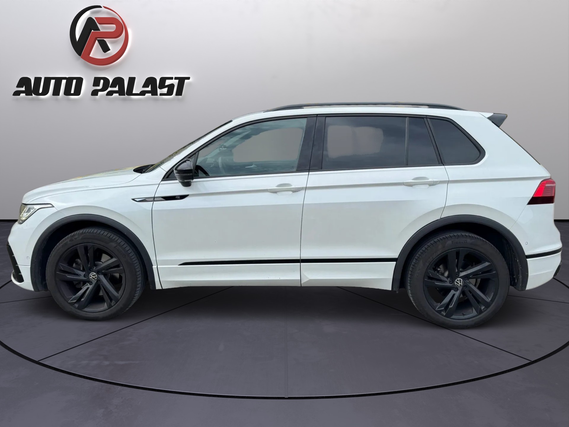 VW Tiguan 2.0 TDI SCR R-Line 4Motion DSG-image-2