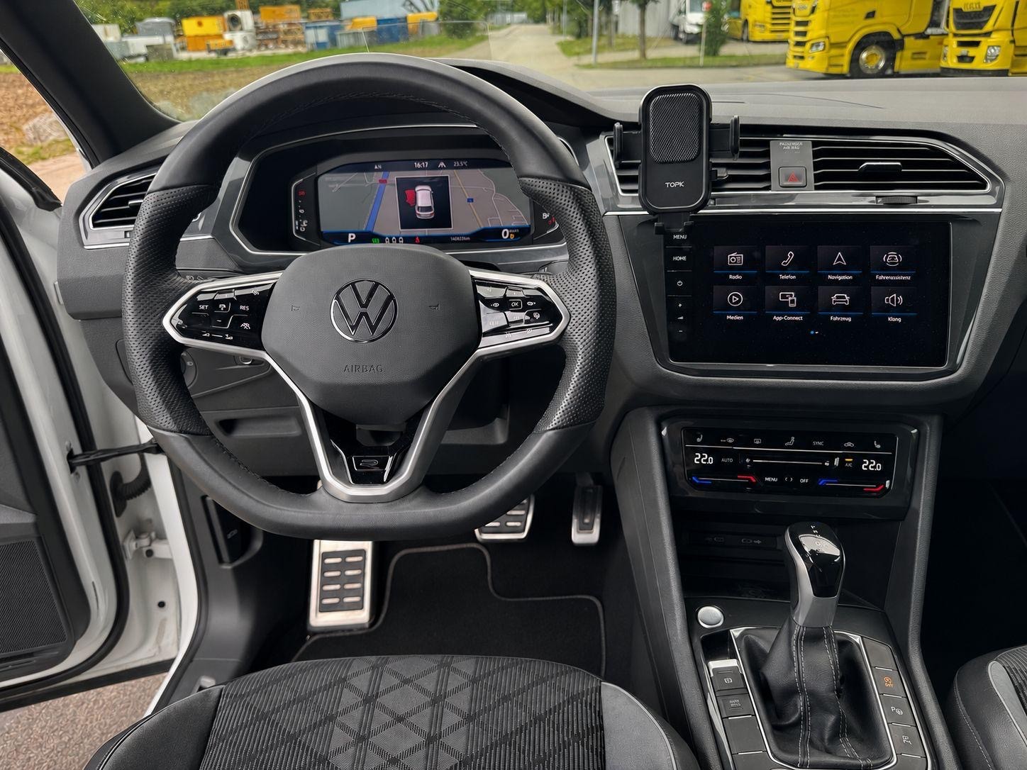 VW Tiguan 2.0 TDI SCR R-Line 4Motion DSG-image-7