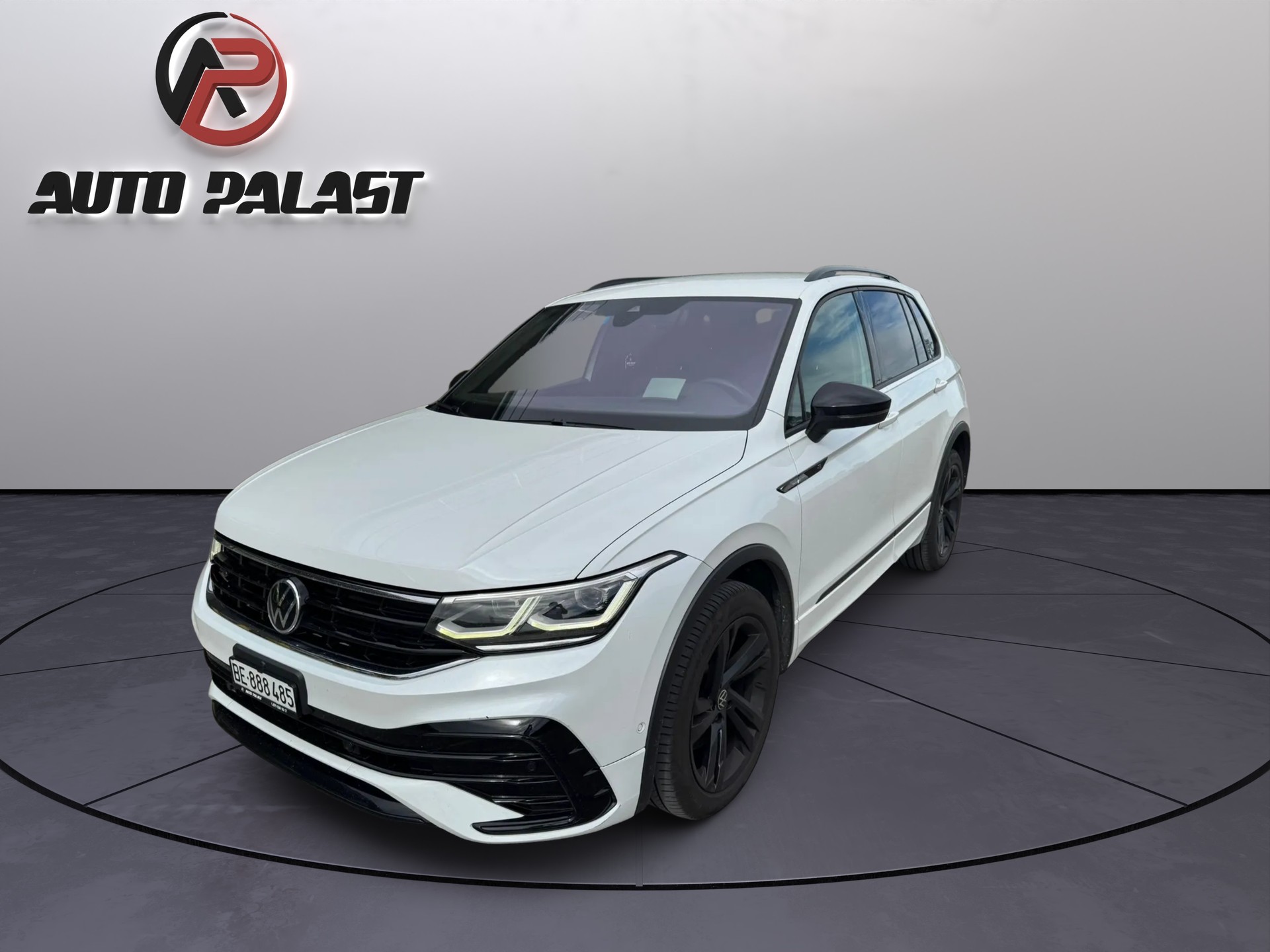 VW Tiguan 2.0 TDI SCR R-Line 4Motion DSG-image-0
