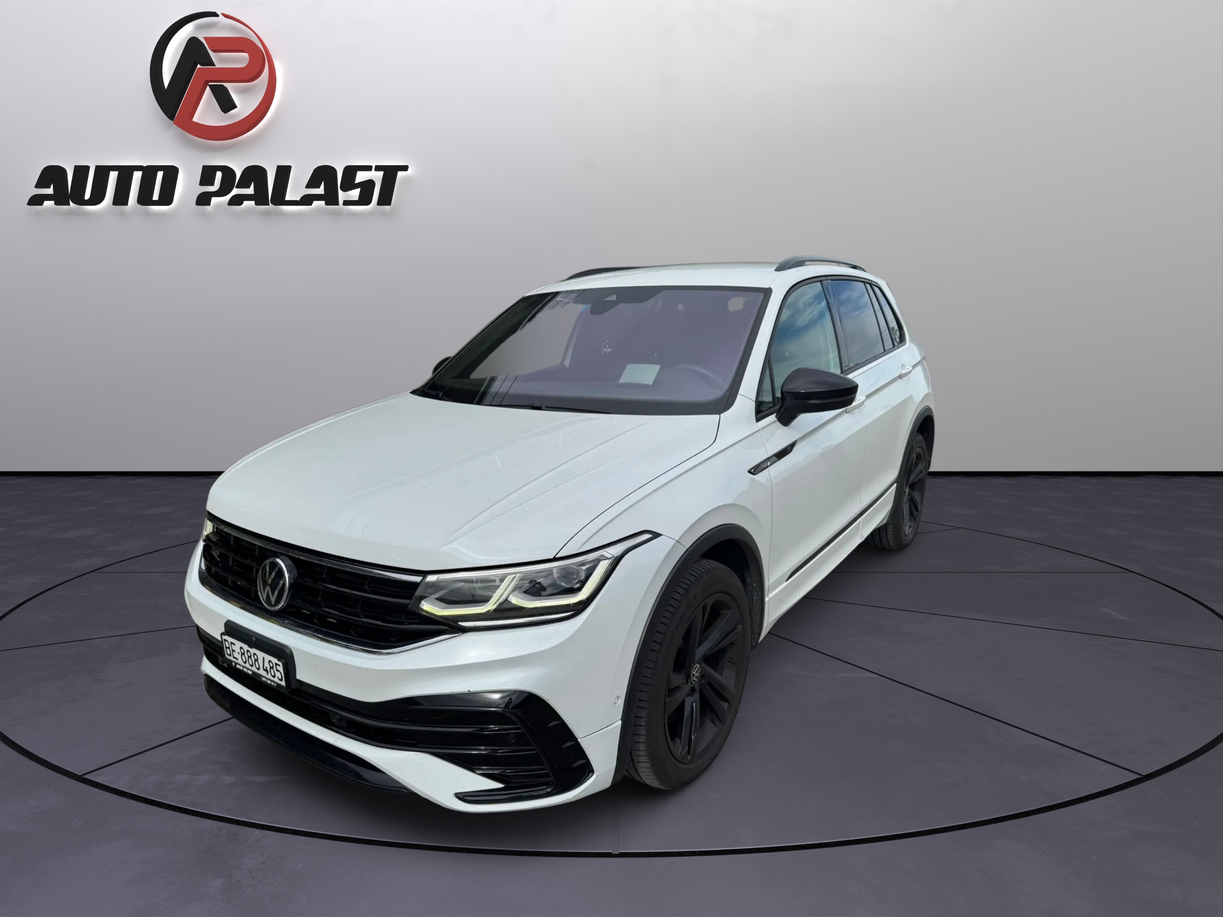 VW Tiguan 2.0 TDI SCR R-Line 4Motion DSG — slika 1