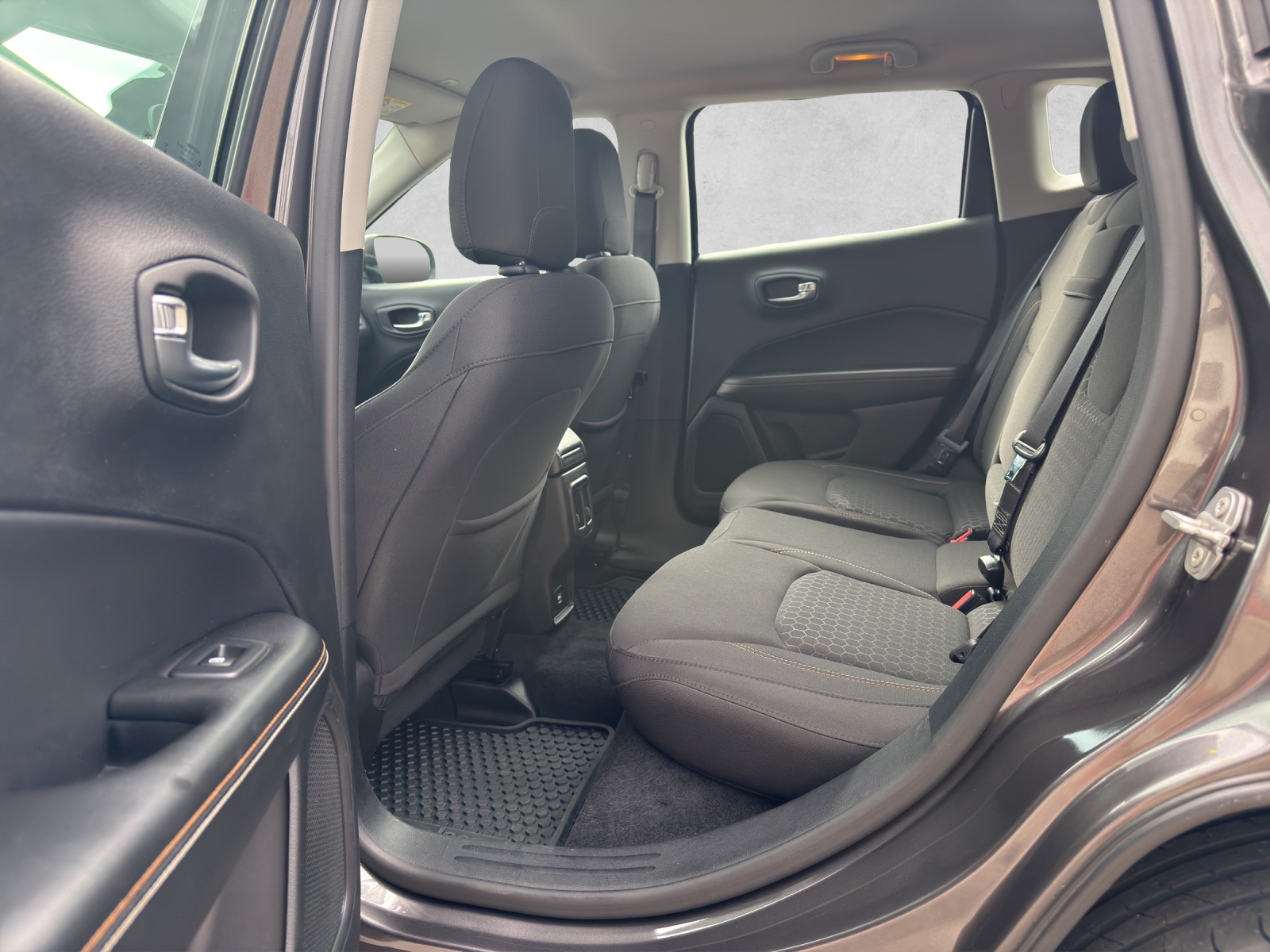 JEEP Compass 2.0CRD Longtitude AWD 9ATX-image-17