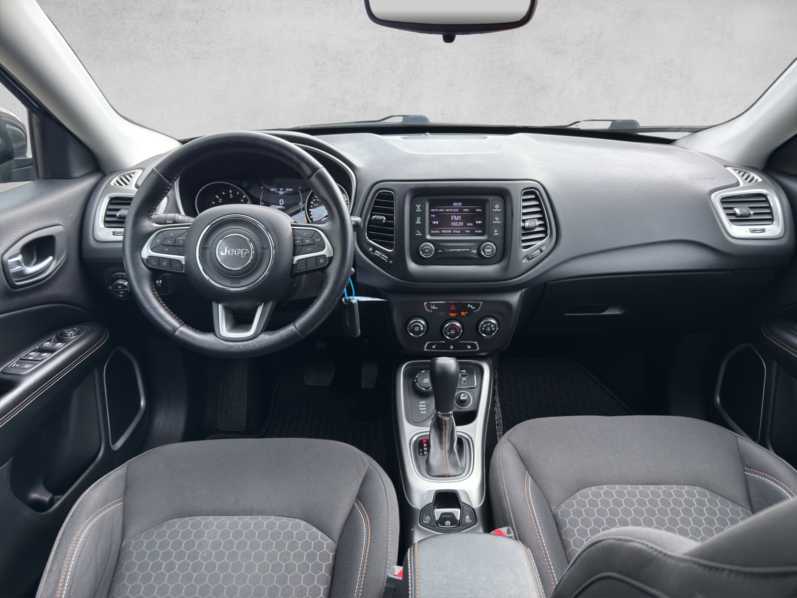 JEEP Compass 2.0CRD Longtitude AWD 9ATX-image-9