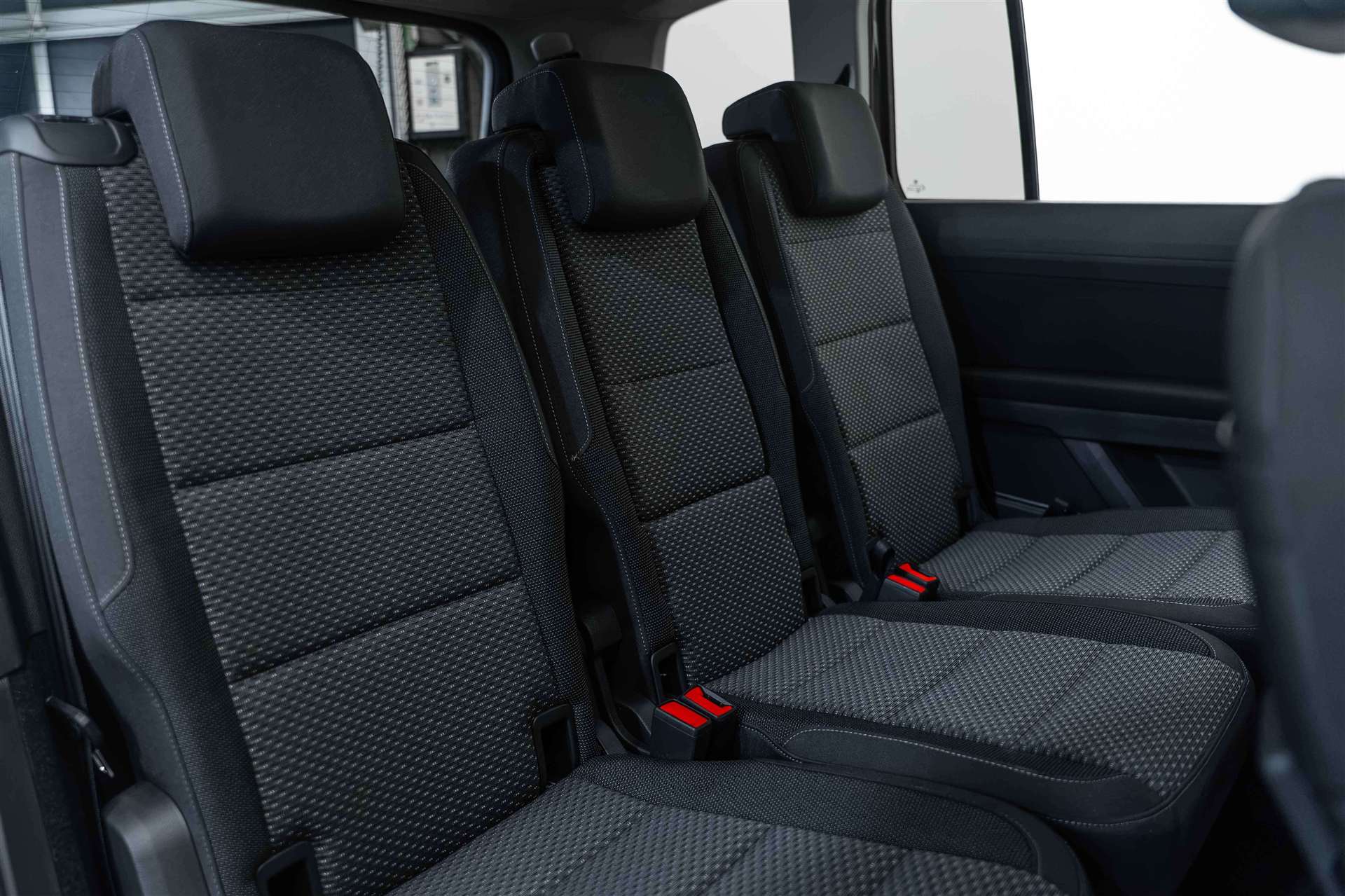 VW Touran 1.5 TSi EVO Comfortline Edition DSG-Automat 7-Plätzer-image-14