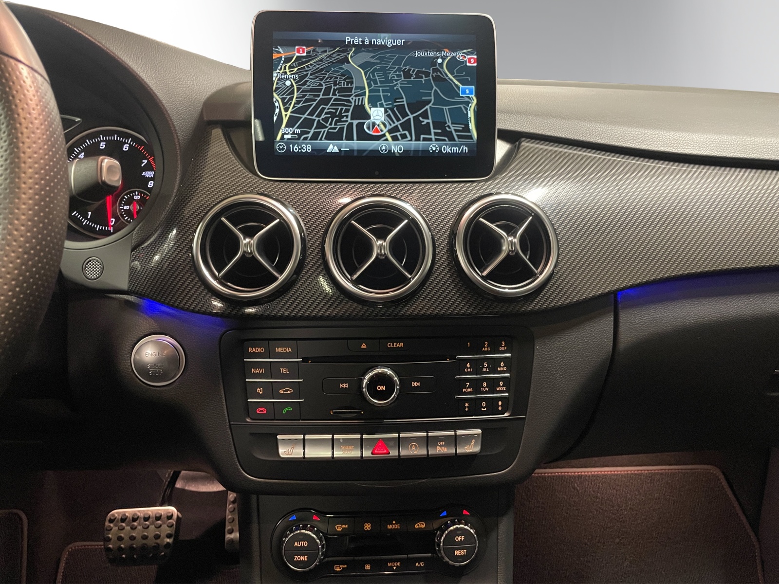 MERCEDES-BENZ B 220 AMG Line 4Matic 7G-DCT-image-12