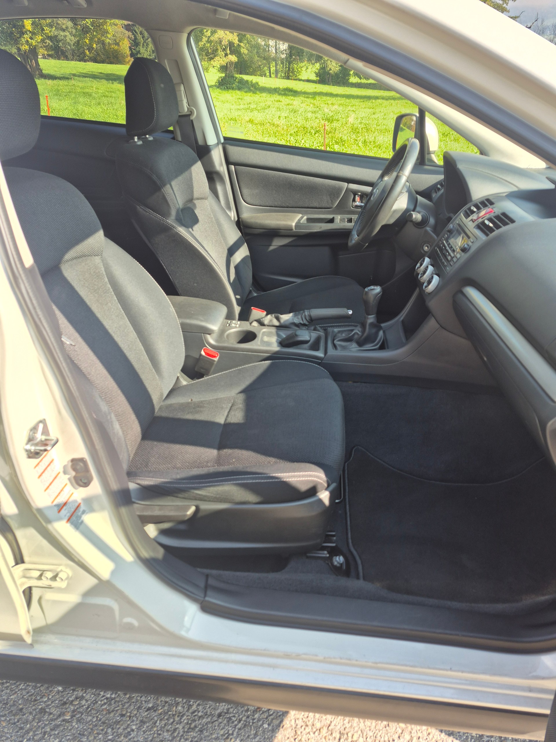 SUBARU XV 1.6 Swiss Two-image-13