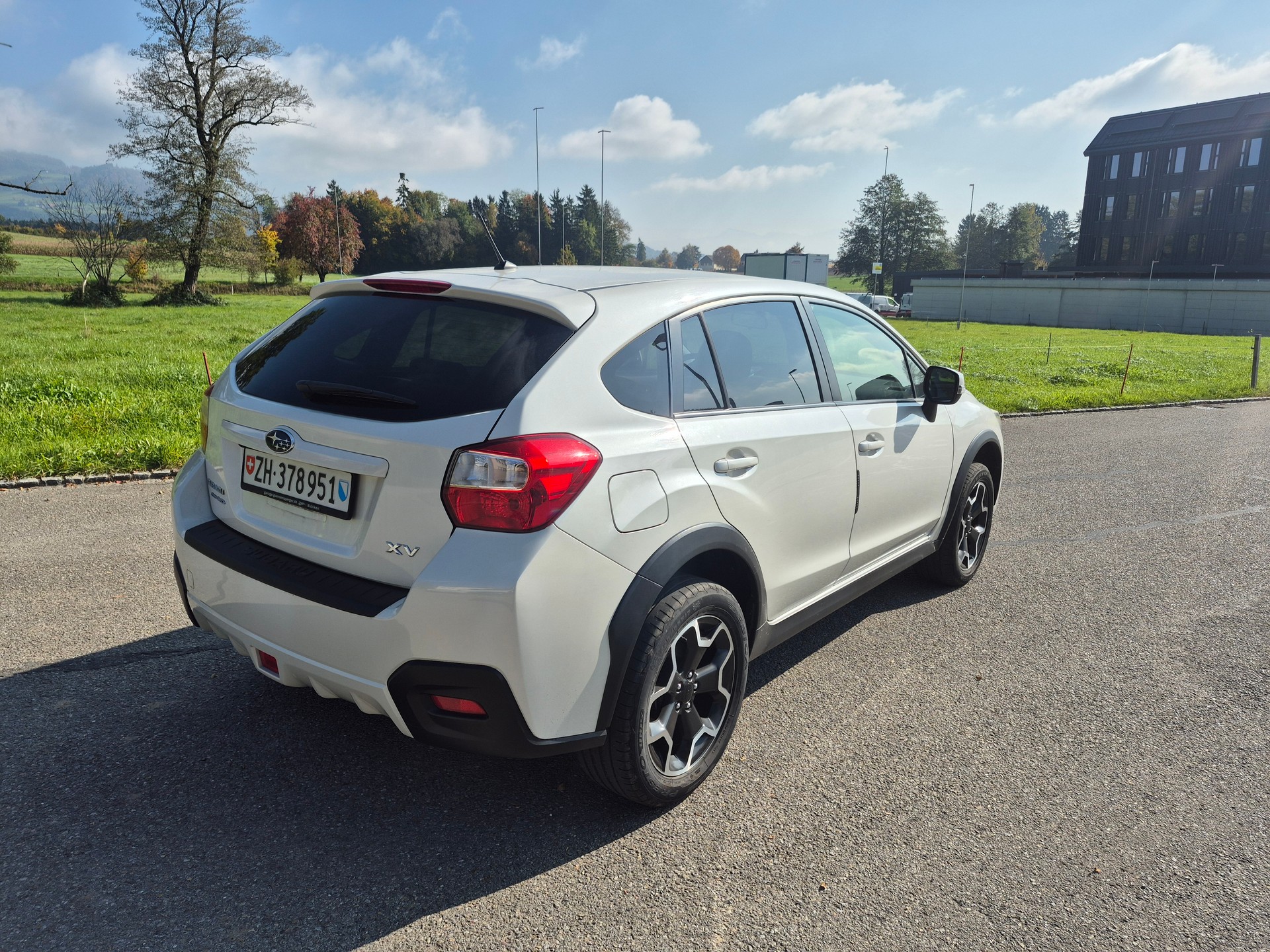 SUBARU XV 1.6 Swiss Two-image-7