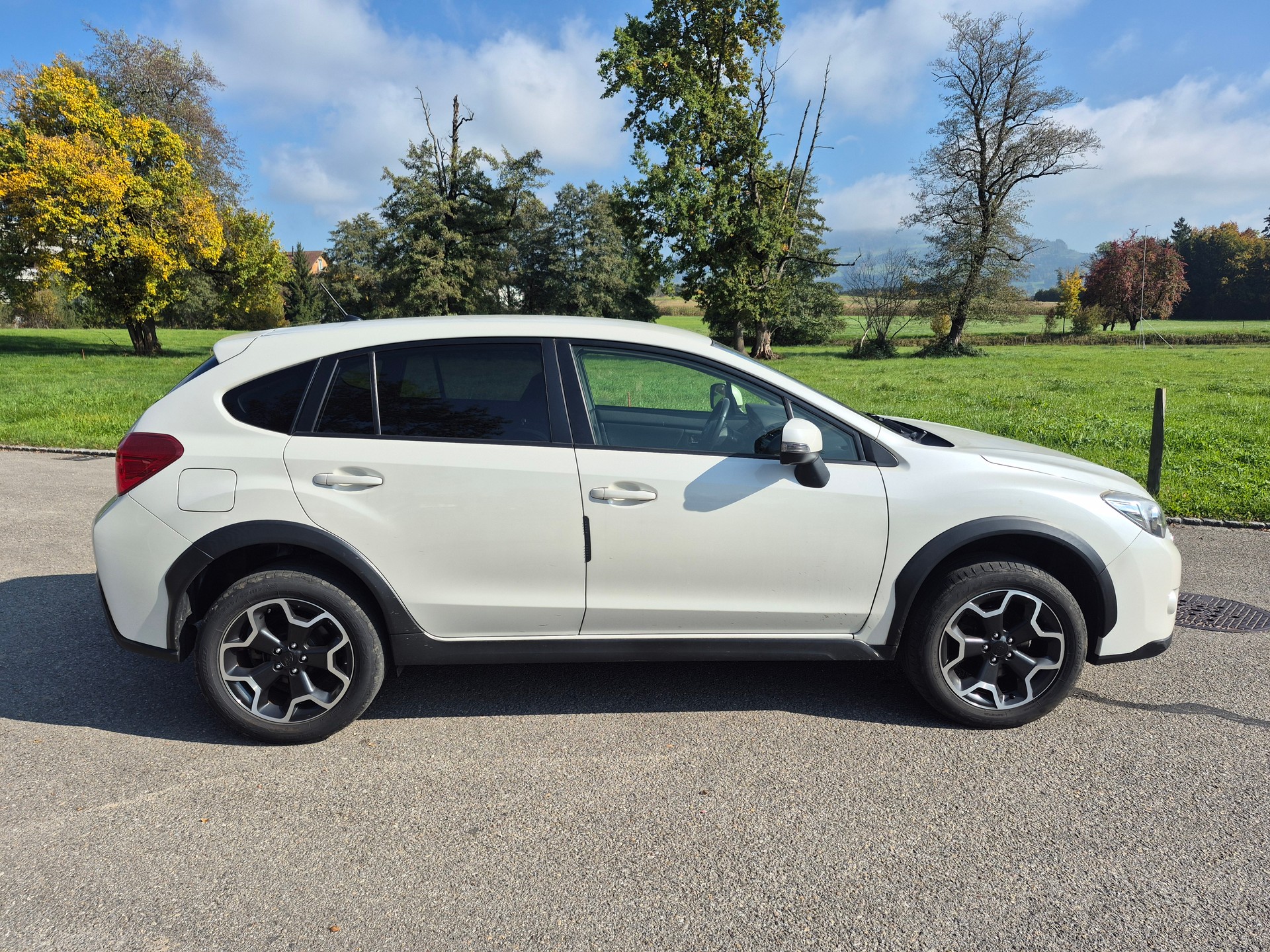 SUBARU XV 1.6 Swiss Two-image-8