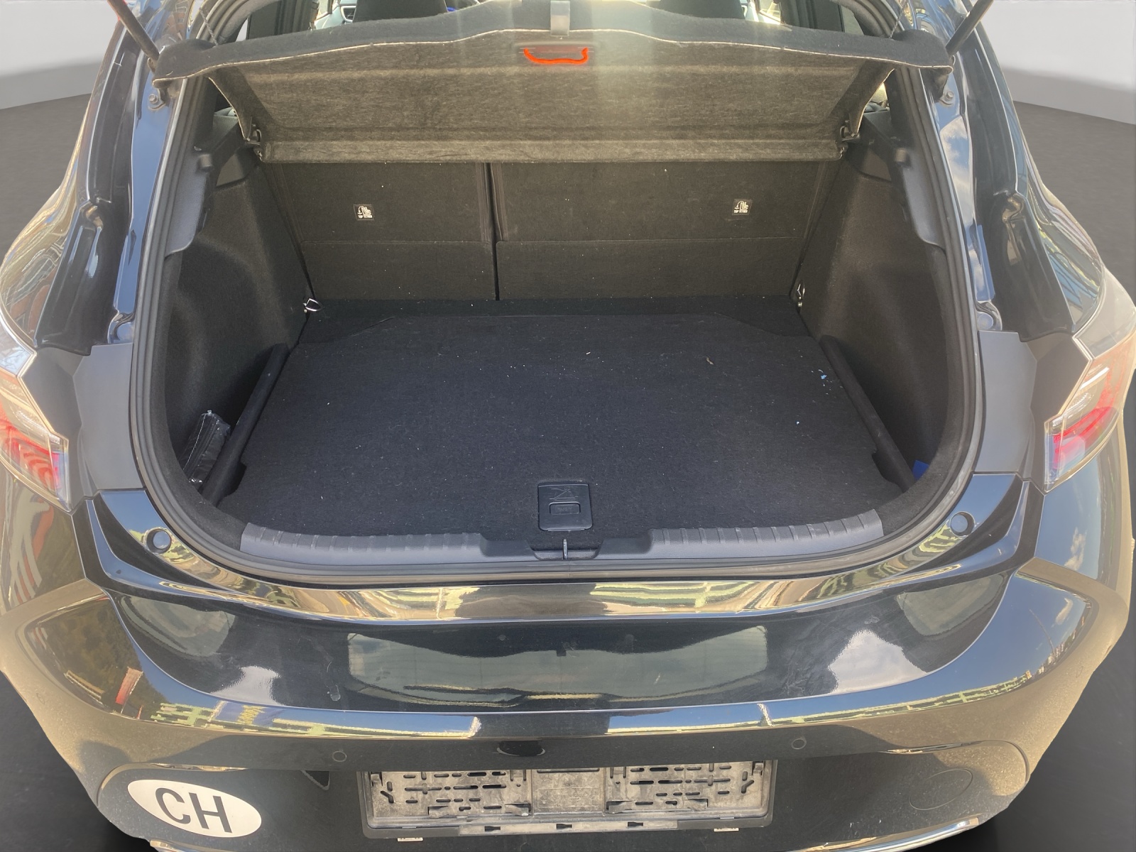 TOYOTA Corolla 2.0 HSD Premium e-CVT-image-14