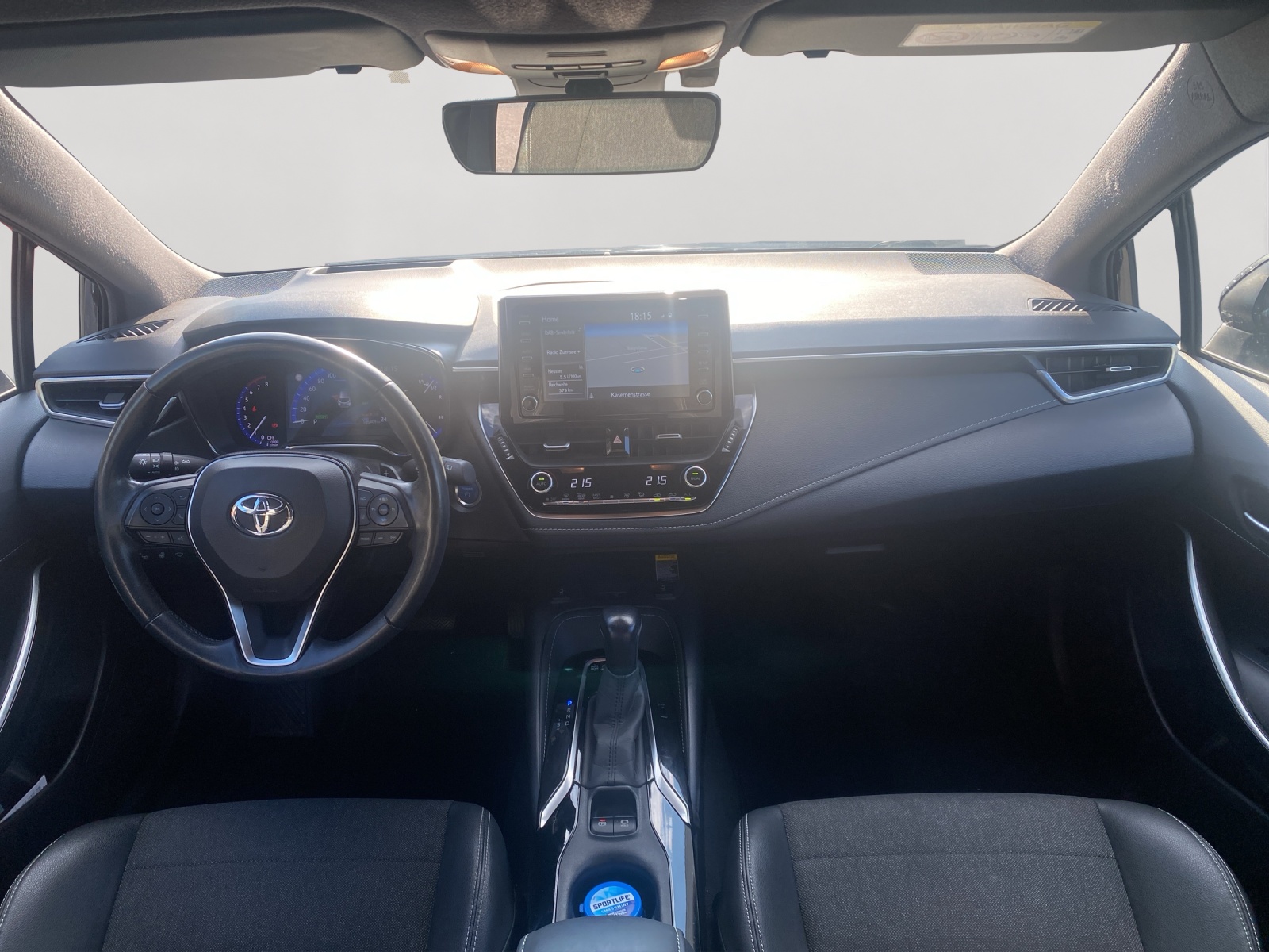 TOYOTA Corolla 2.0 HSD Premium e-CVT-image-9