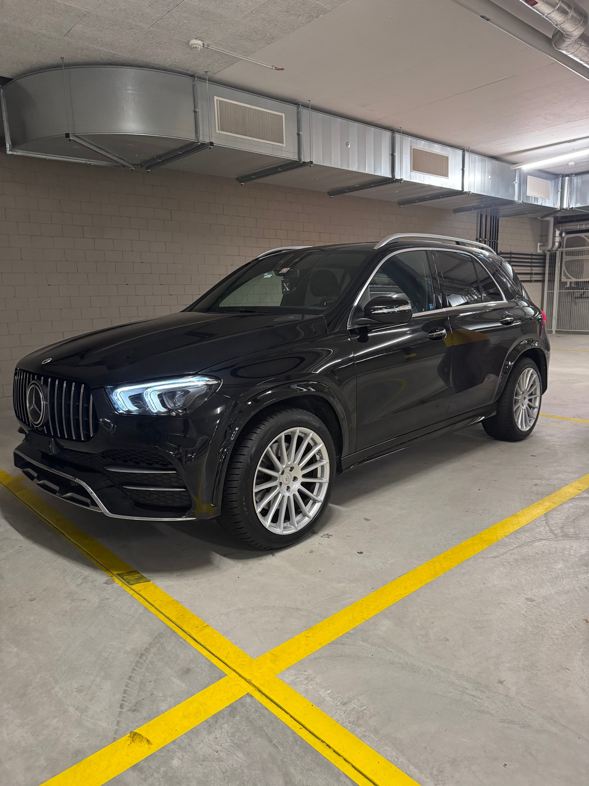 MERCEDES-BENZ GLE 400 d AMG Line 4matic-image-0
