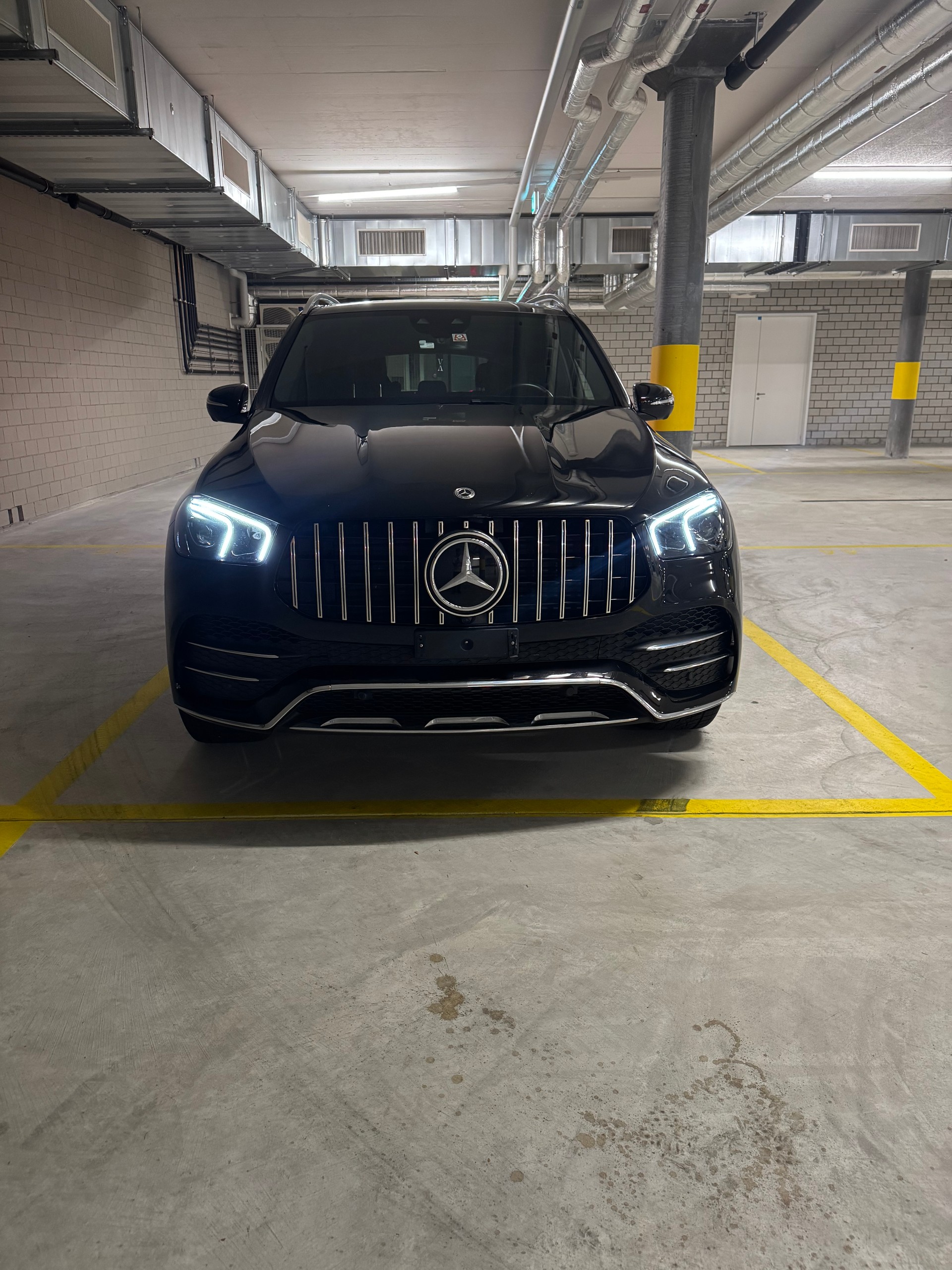 MERCEDES-BENZ GLE 400 d AMG Line 4matic-image-1