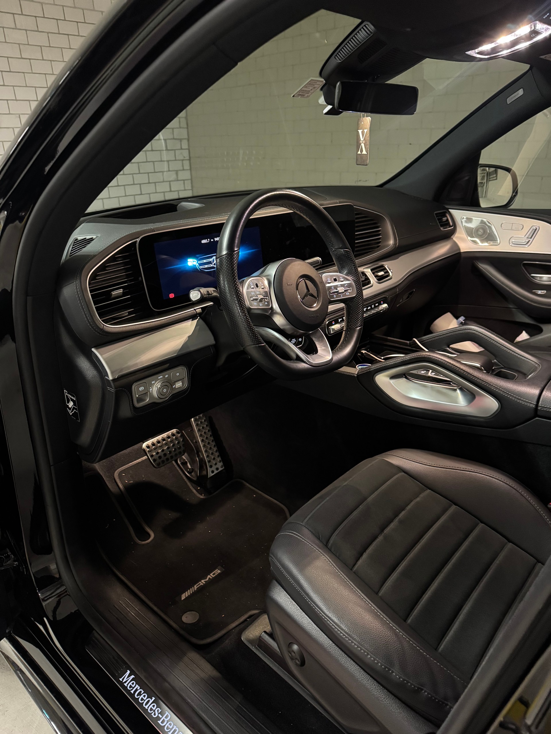 MERCEDES-BENZ GLE 400 d AMG Line 4matic-image-5