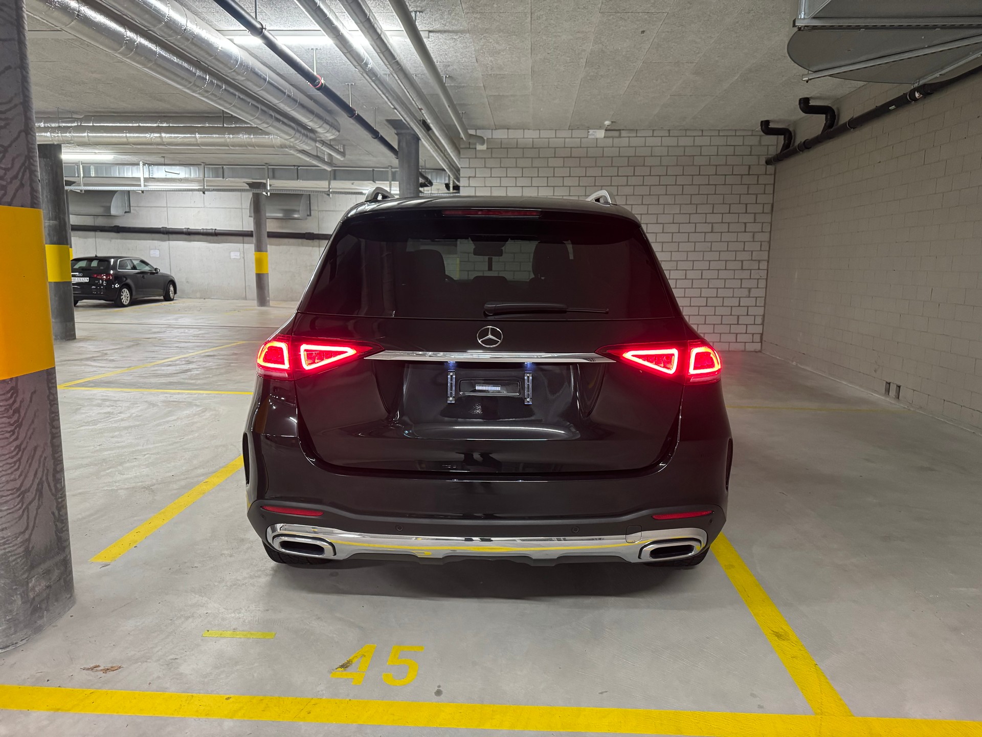MERCEDES-BENZ GLE 400 d AMG Line 4matic-image-4