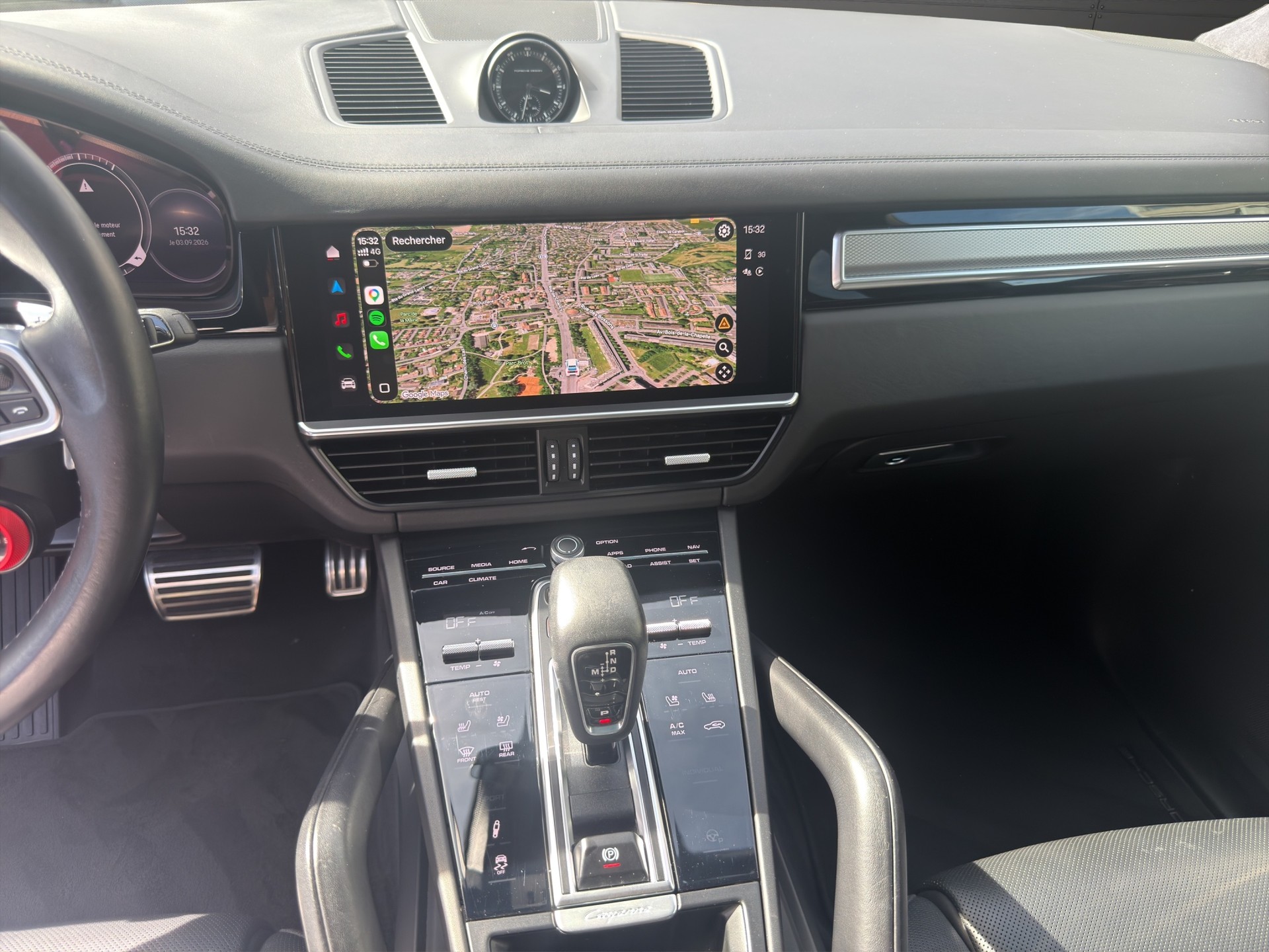 PORSCHE Cayenne GTS Coupé-image-21