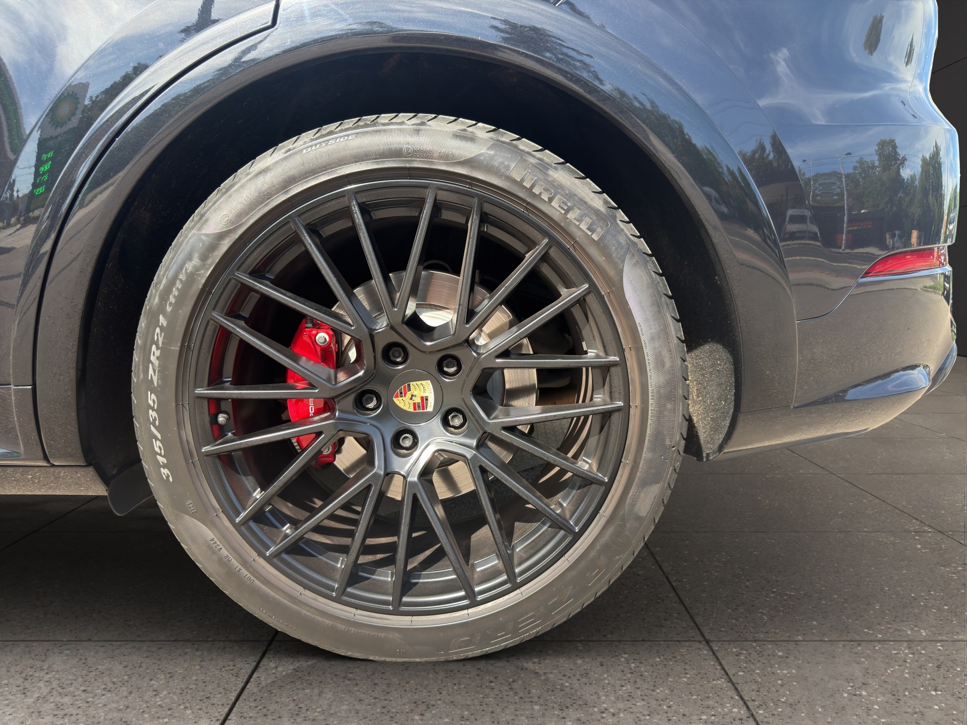 PORSCHE Cayenne GTS Coupé-image-30