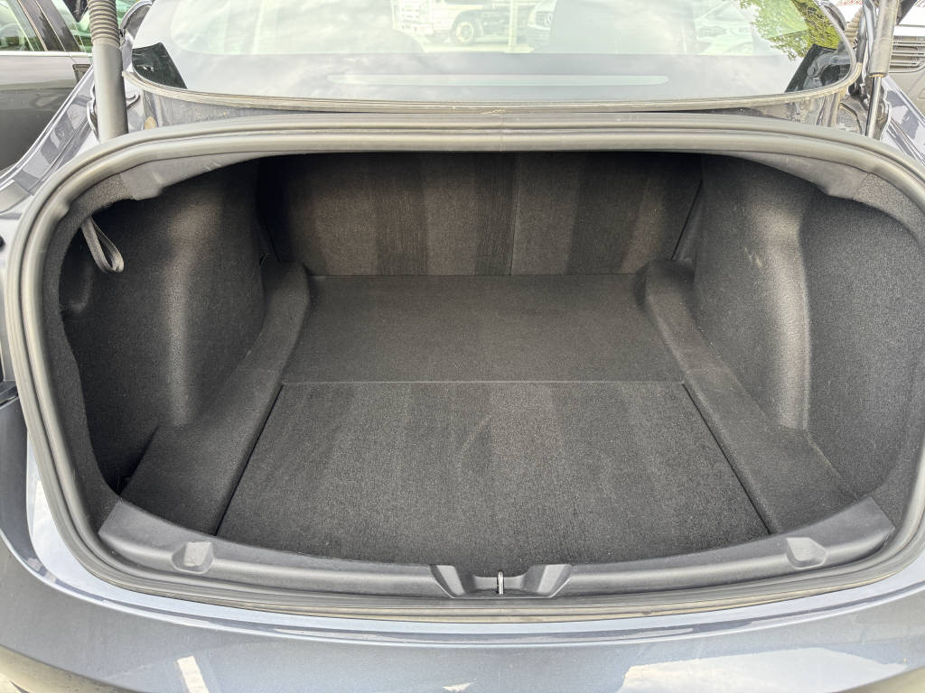 TESLA Model 3 Performance D-image-19