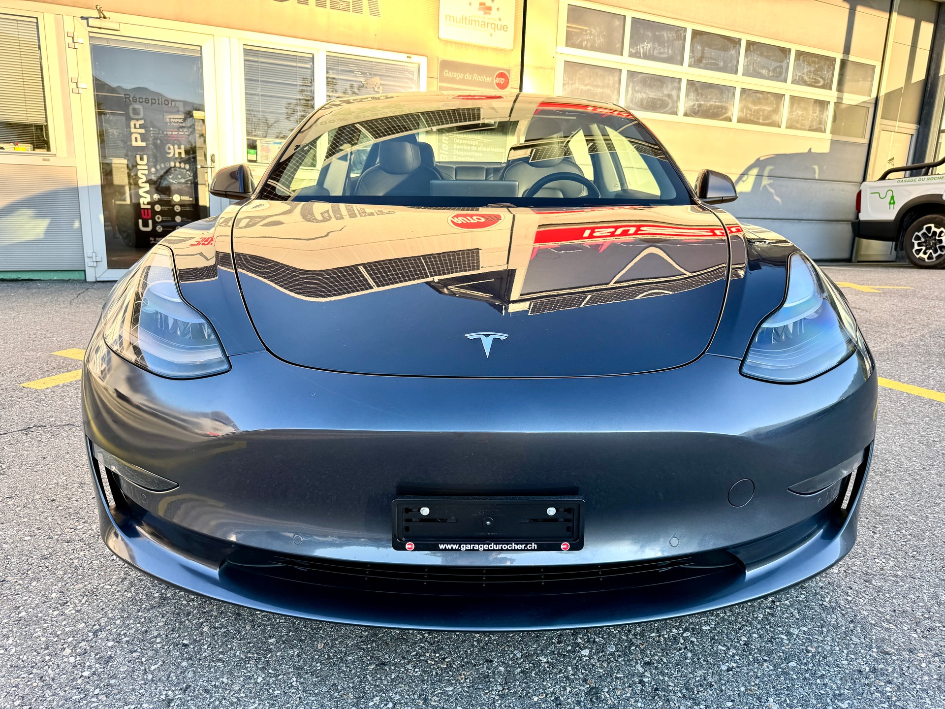 TESLA Model 3 Performance D-image-4