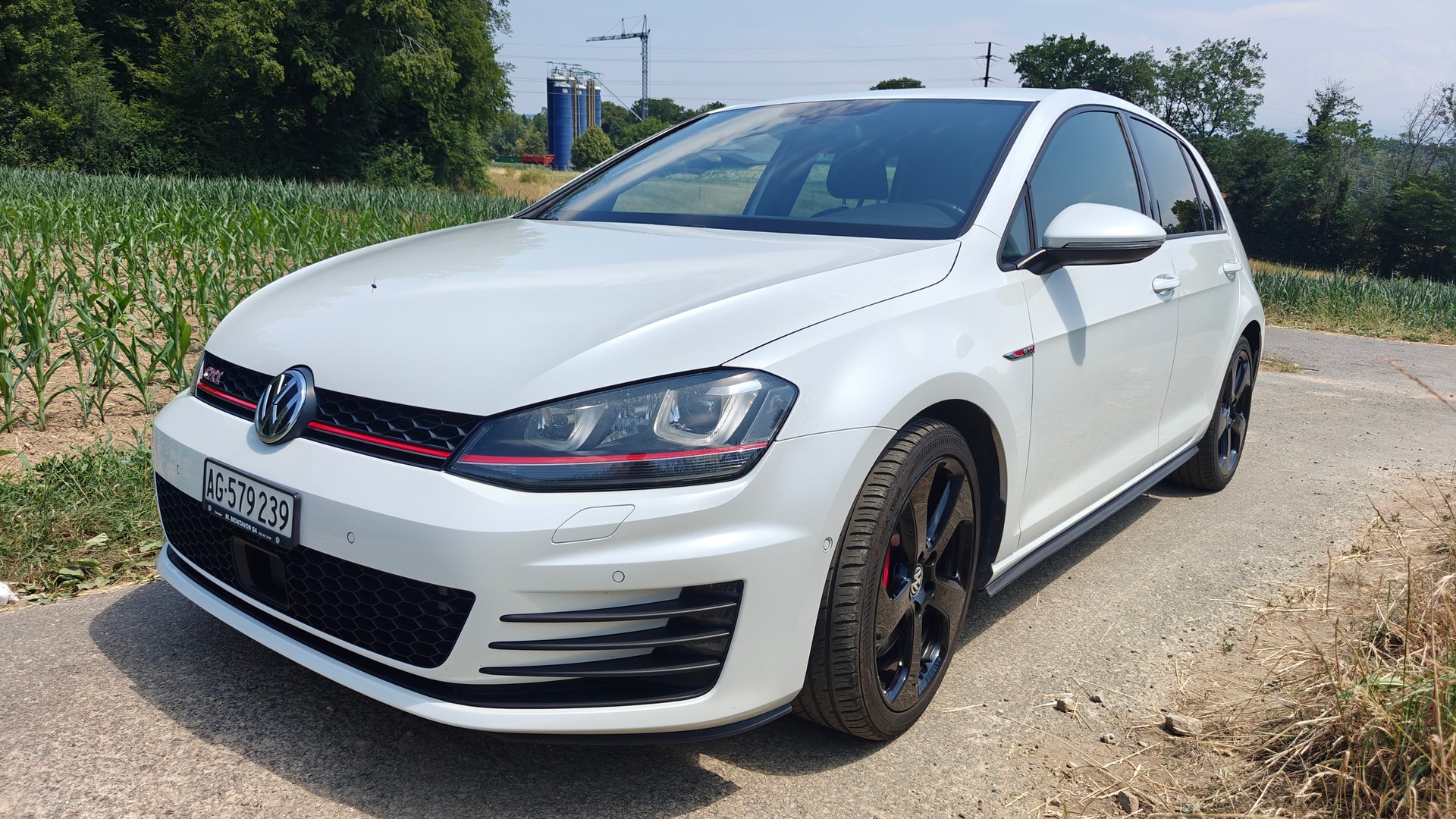 VW 2.0 TSI GTI Performance DSG-image-1